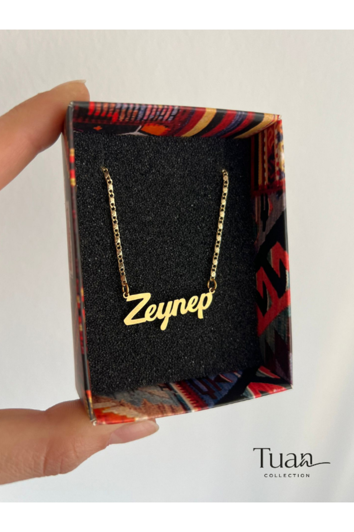 Tuana Trend Kişiye Özel İsim Kolye Özel Tasarım Yüksek Kalite Çelik Gold Renk Kişiselleştirilebilir Hediye görsel 3