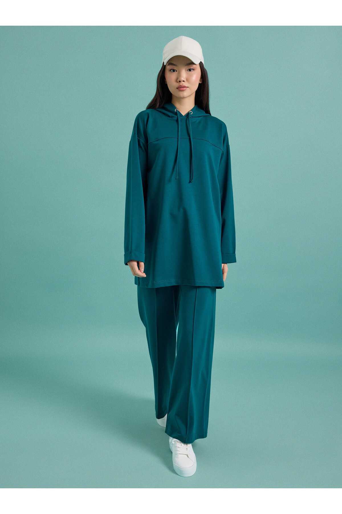 طقم بدلة رياضية بقلنسوة وتفاصيل خياطة - زمرد داكن...