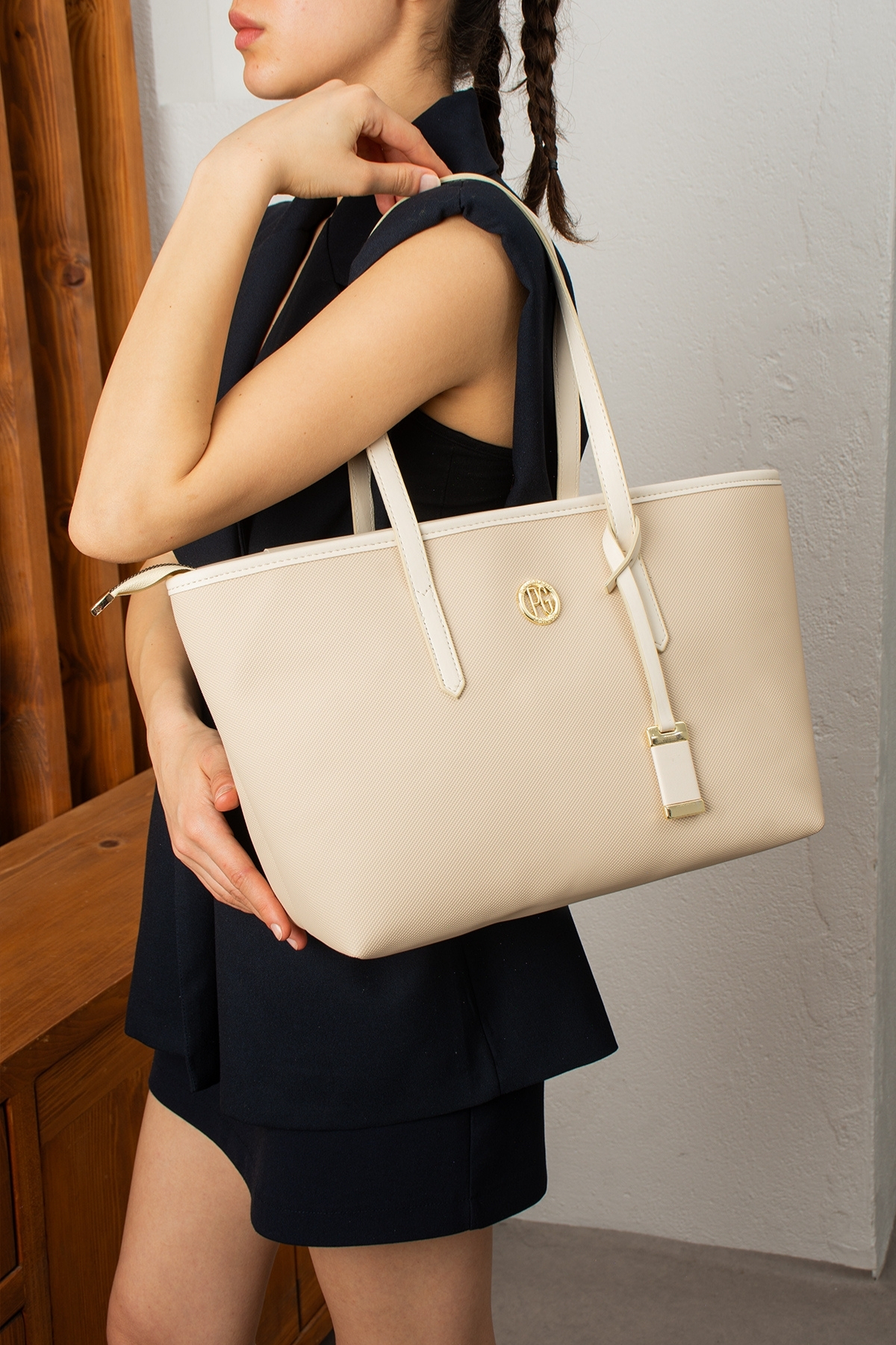 Original Women's Polo Collection Luxury Soft Leather Large Volume Oversized Classic & Stylish Shoulder Bag