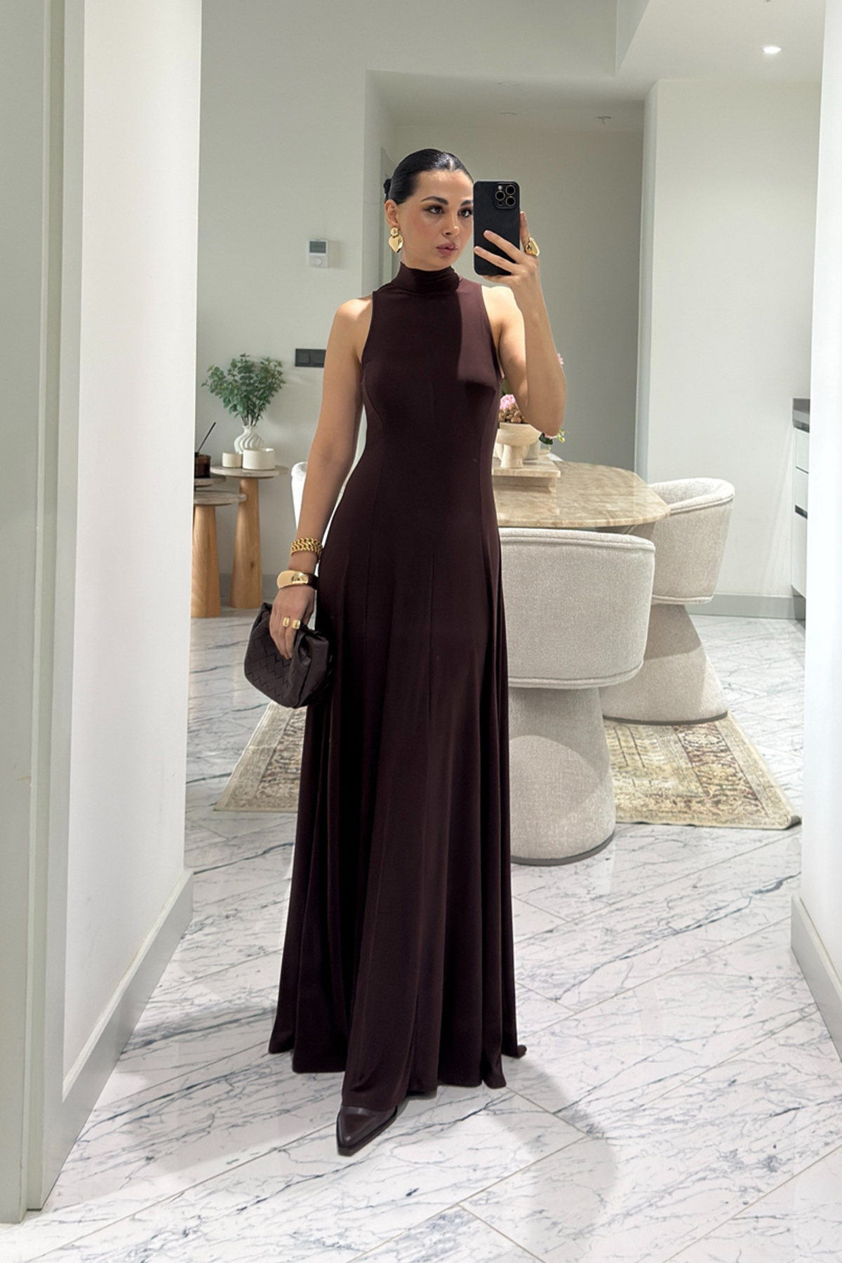 Seda Yalçın Atelier  Acı Kahverengi Balıkçı Yaka Maxi Boy Dökümlü Şık Kadın Elbise - Görsel 5