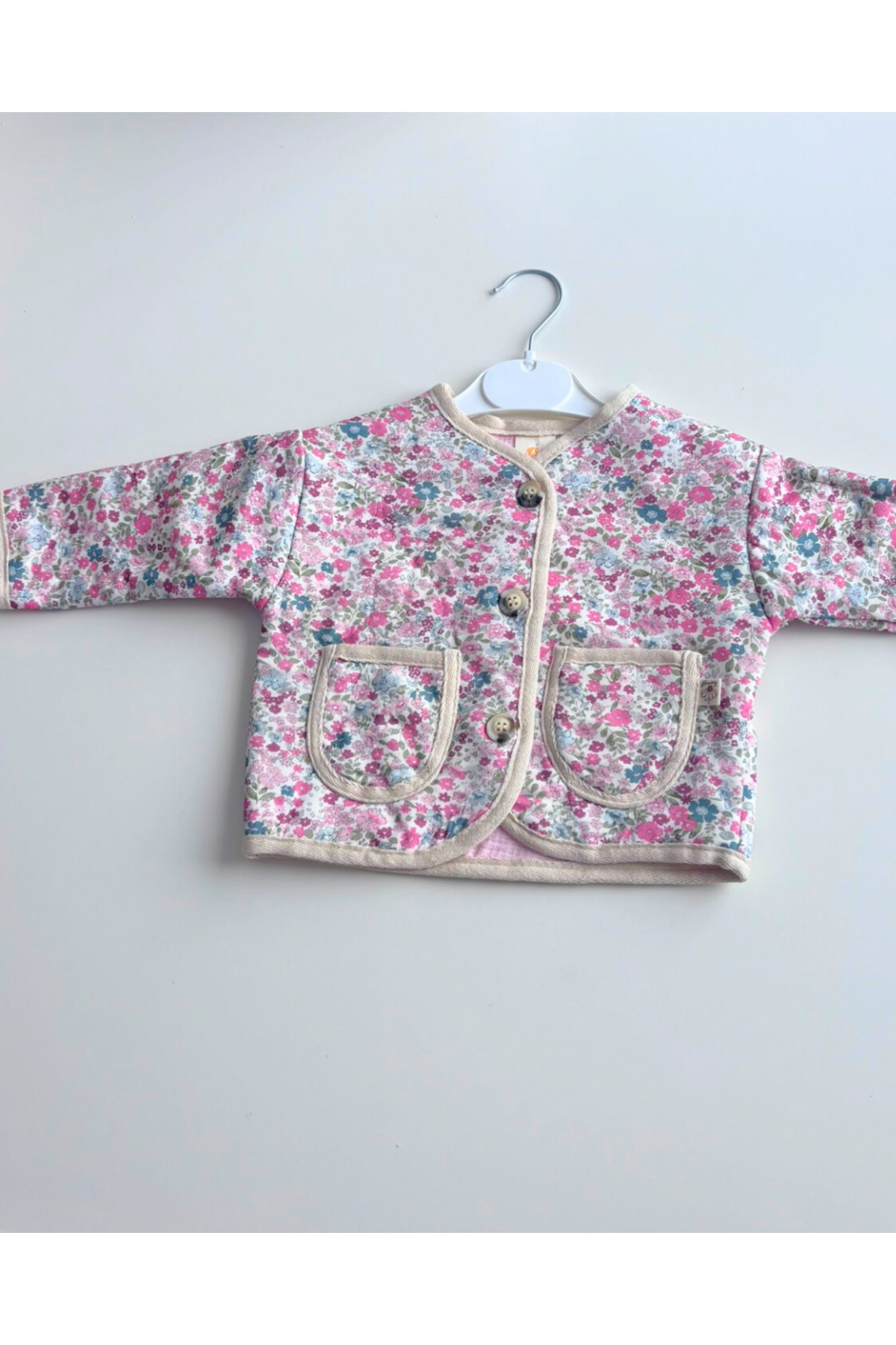 TinyAlp Tasarım Desenli Kız Bebek Mevsimik Kapitone Ceket fotoğrafı 4 (önizleme)