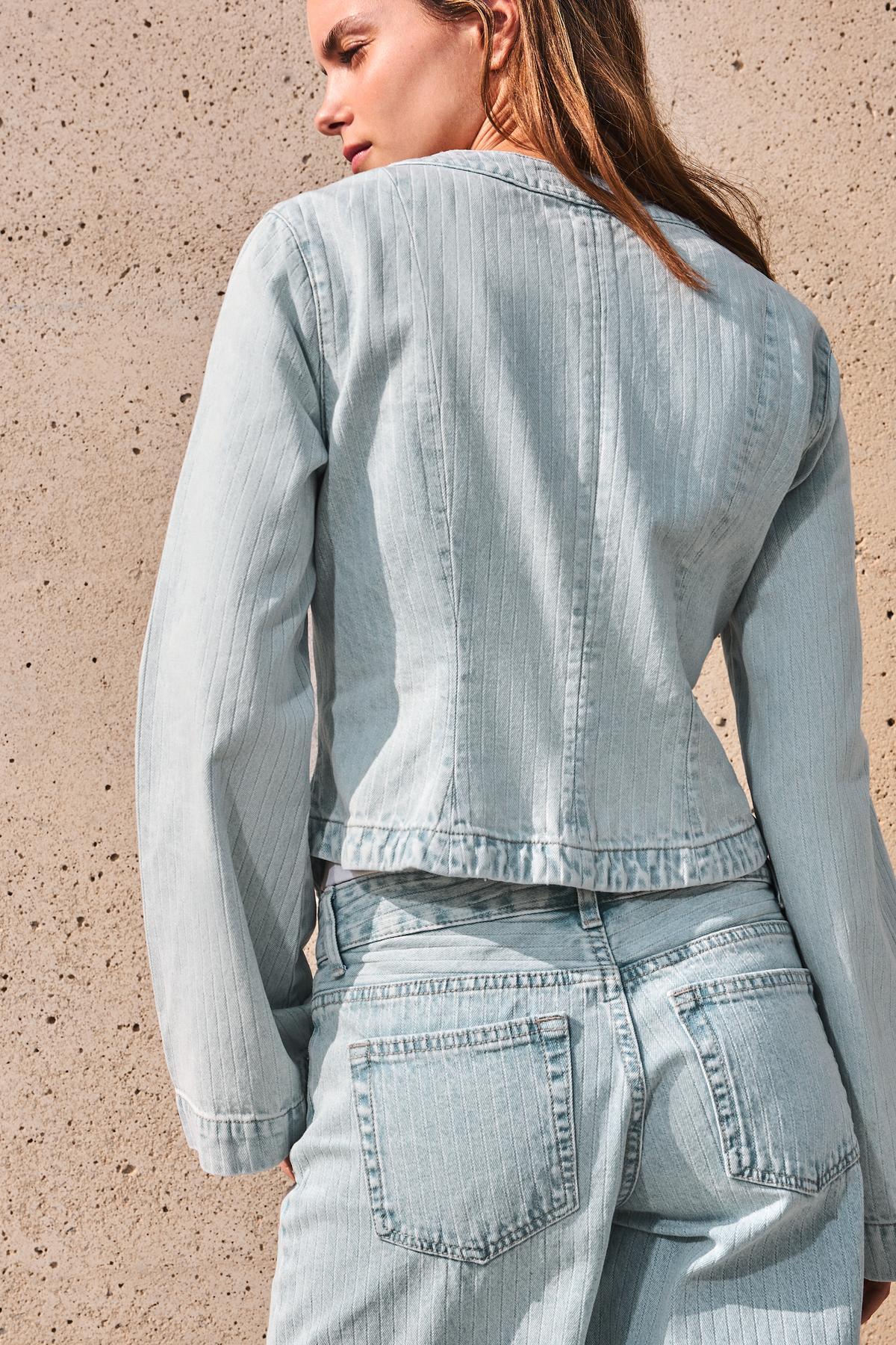 Bershka  Peplum çizgili denim ceket - Görsel 3