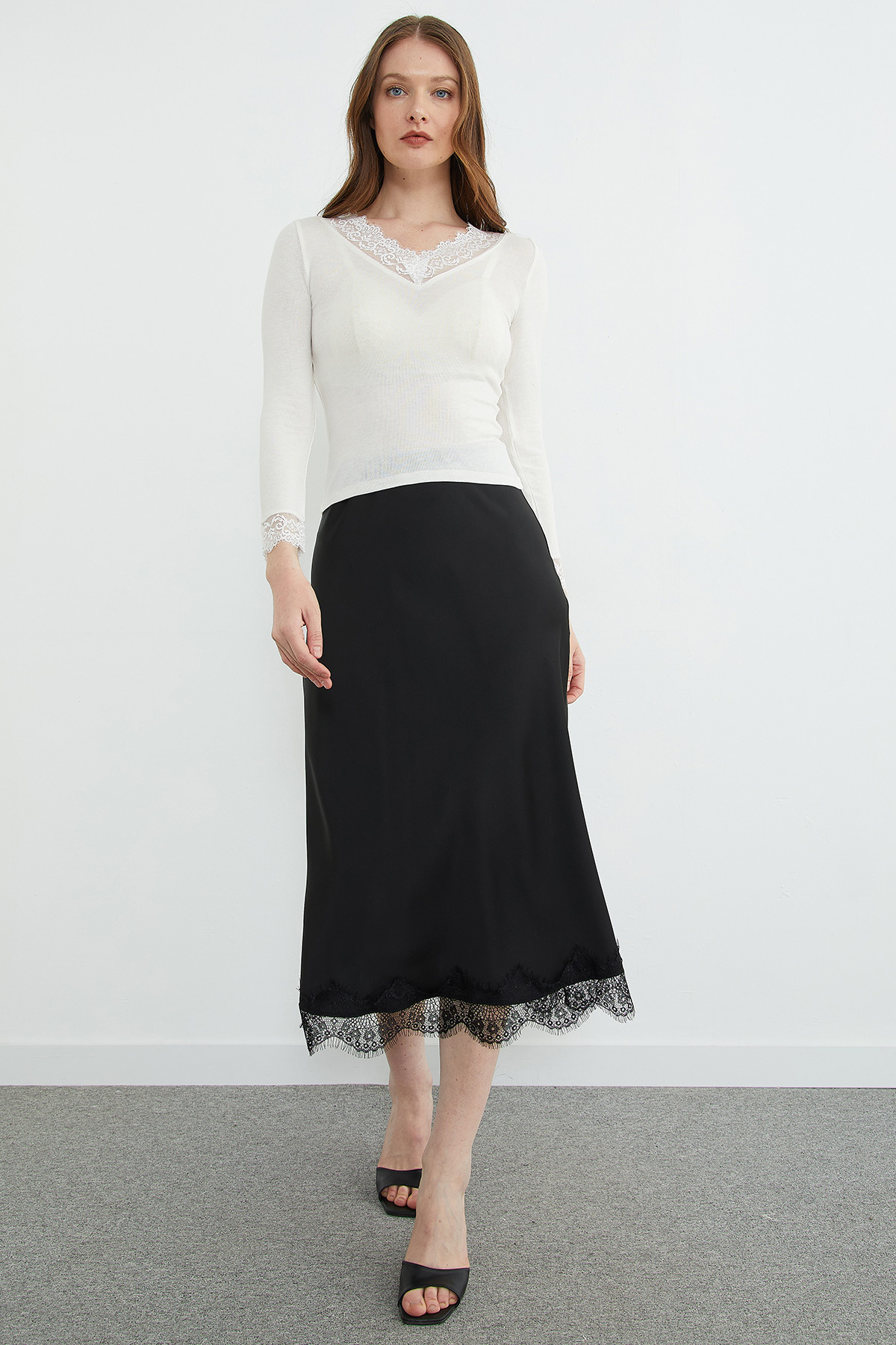 Fullamoda  Kol Ve Yaka Dantelli Transparan Bluz - Görsel 5