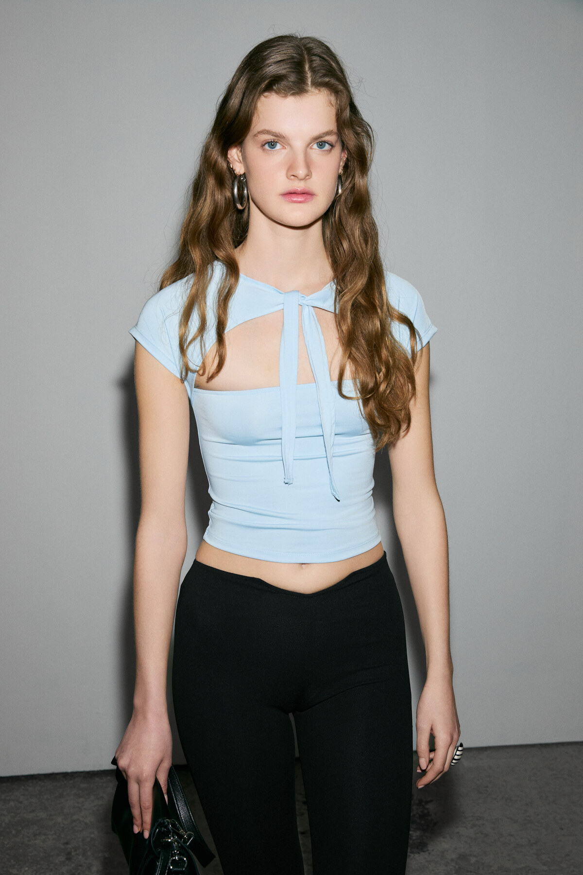 GRIMELANGE  DELABARCA Kadın Yumuşak Kumaşlı Yakadan Bağlama Detaylı Kısa Kollu Mavi Bluz