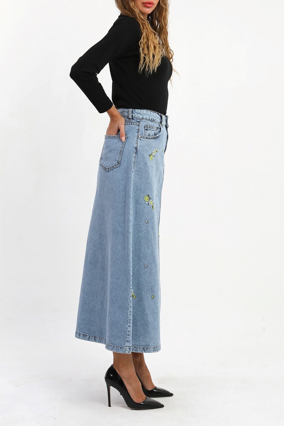 VELLICHOR  ÇİÇEKLİ NAKIŞ DETAYLI UZUN DENİM ETEK- MAVİ - Görsel 4