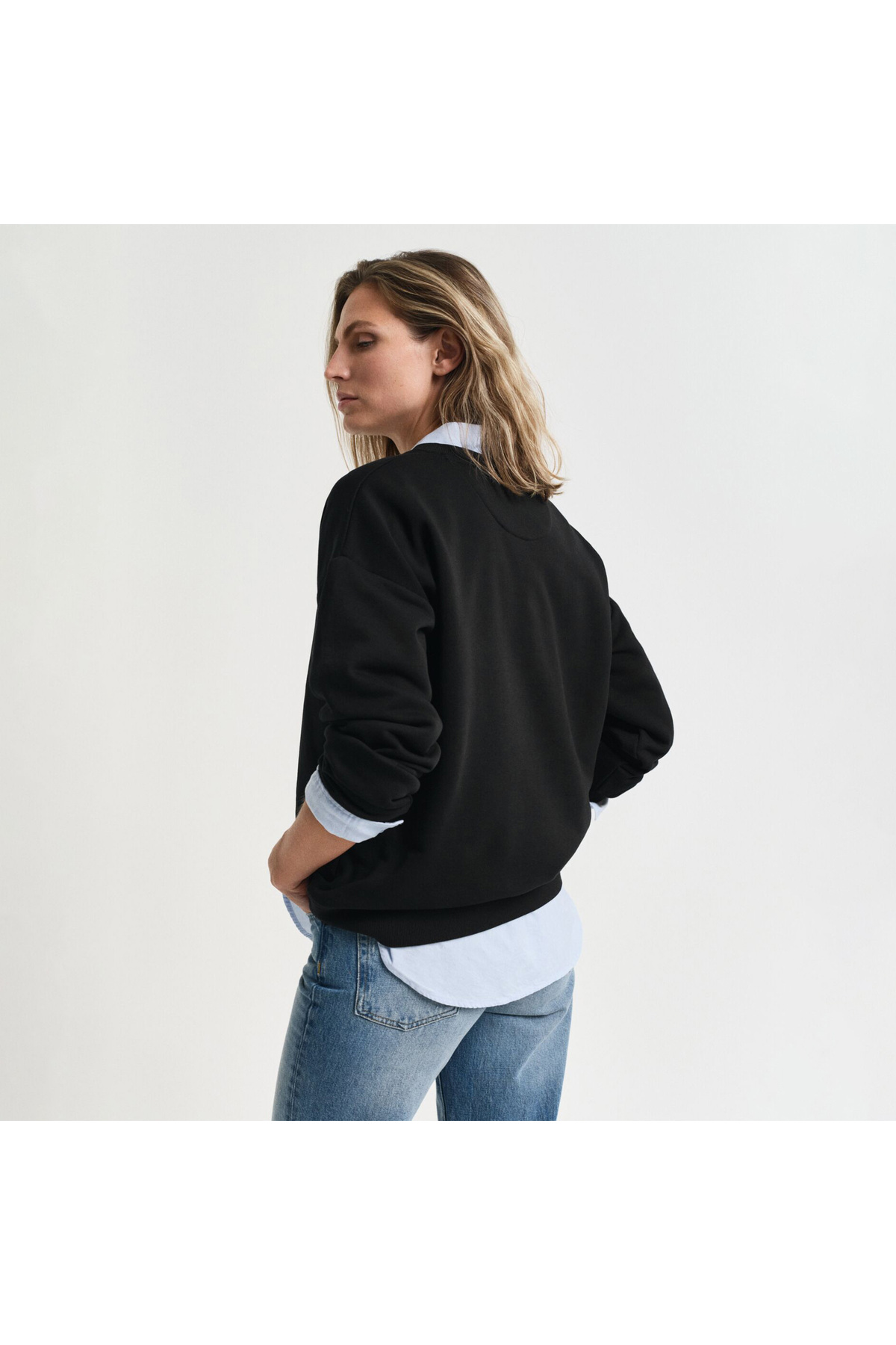 Gant  Kadın Siyah Relaxed Fit Bisiklet Yaka Sweatshirt - Görsel 2