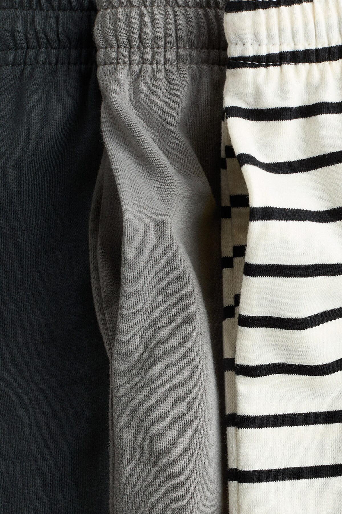 H&M 3'lü Pamuklu Jarse Şort fotoğrafı 2 (önizleme)