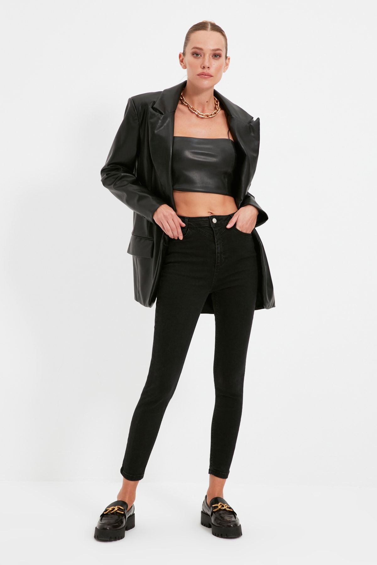Trendyol Collection Jeans Schwarz Skinny Fast ausverkauft