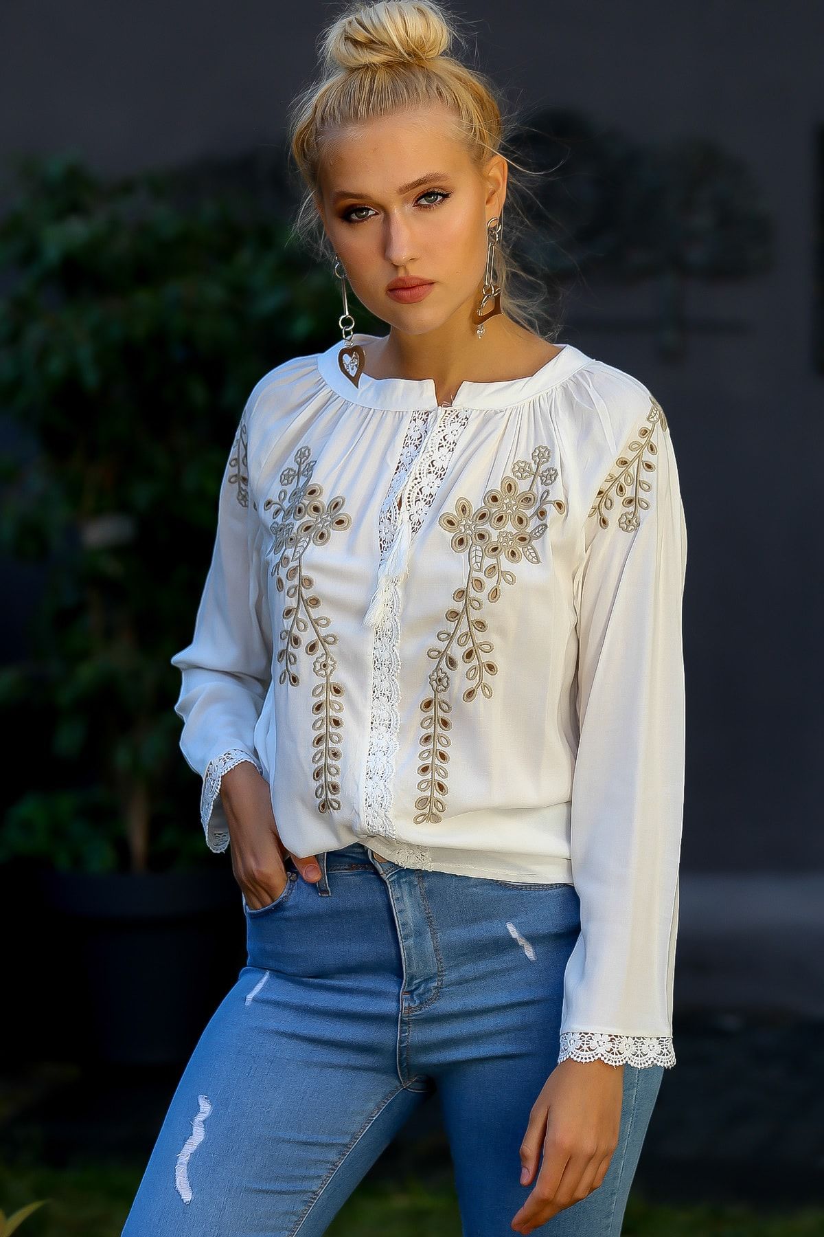 Chiccy-Bluză de damă, albă, cu găuri, cu broderie florală din dantelă, țesută M 10010200 BL94859 4