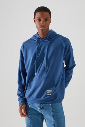 Indigo Erkek Kapüşonlu Oversize Uzun Kollu Etiket Aplikeli Basic Pamuklu Sweatshirt TMNSS21SW0221