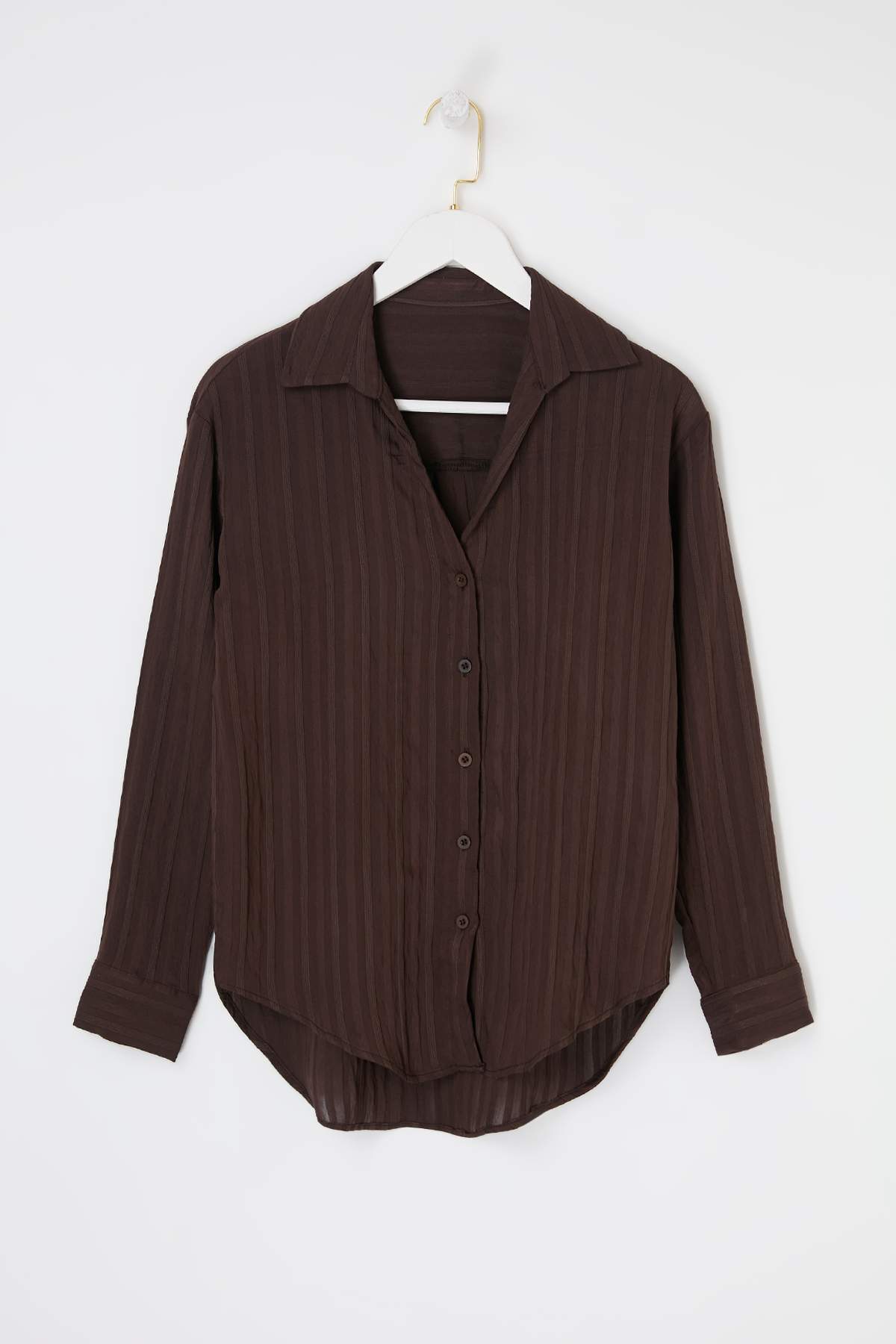 Trendyolmilla  Kahverengi V Yaka Hafif Kumaş Gömlek TDRSS26GO00026 - Görsel 4