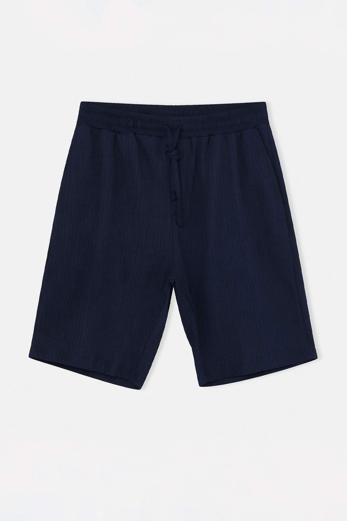 Trendyolmilla  Lacivert Regular/Normal Kesim Dokulu Bürümcük Şort & Bermuda TMNSS26SR00002 - Görsel 4