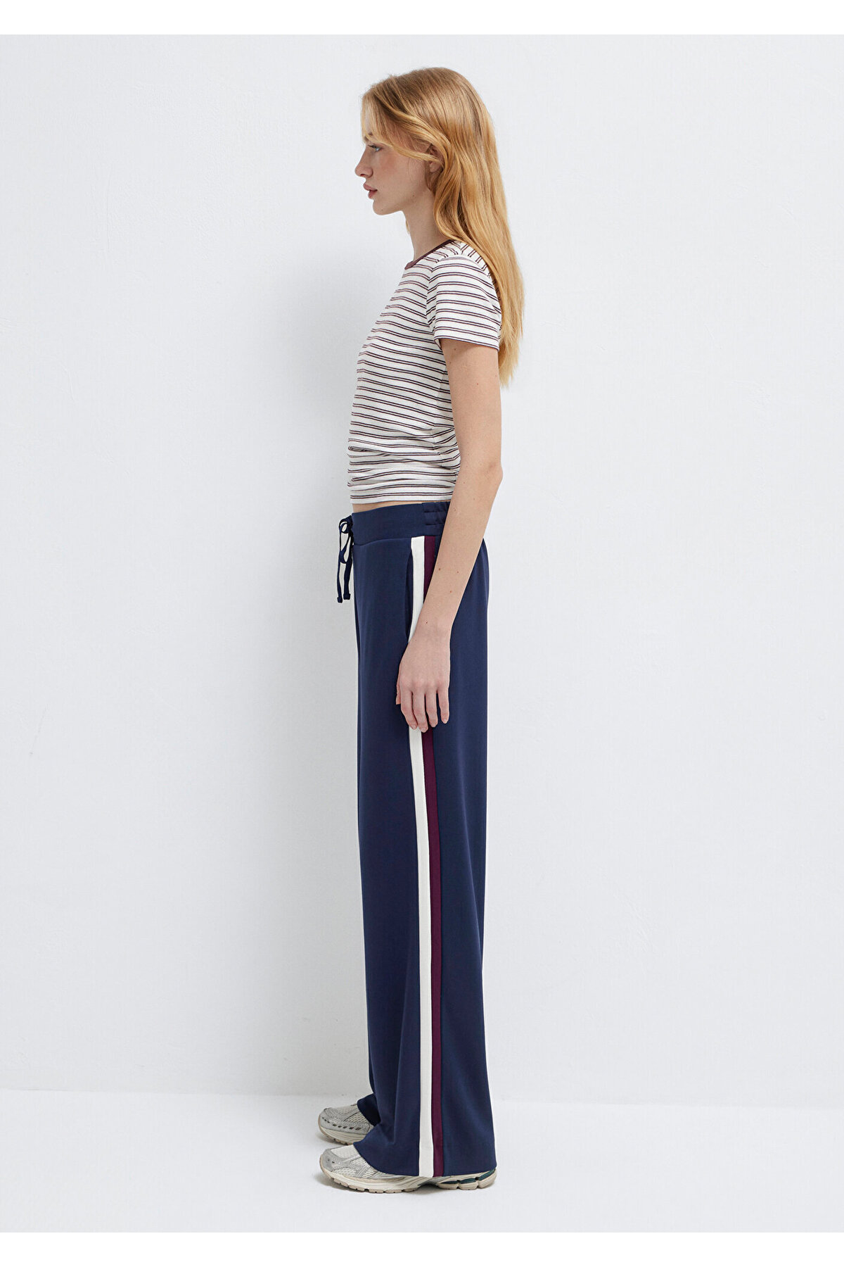Mavi  Şerit Detaylı Lacivert Eşofman Altı 1011061-82458 - Görsel 4