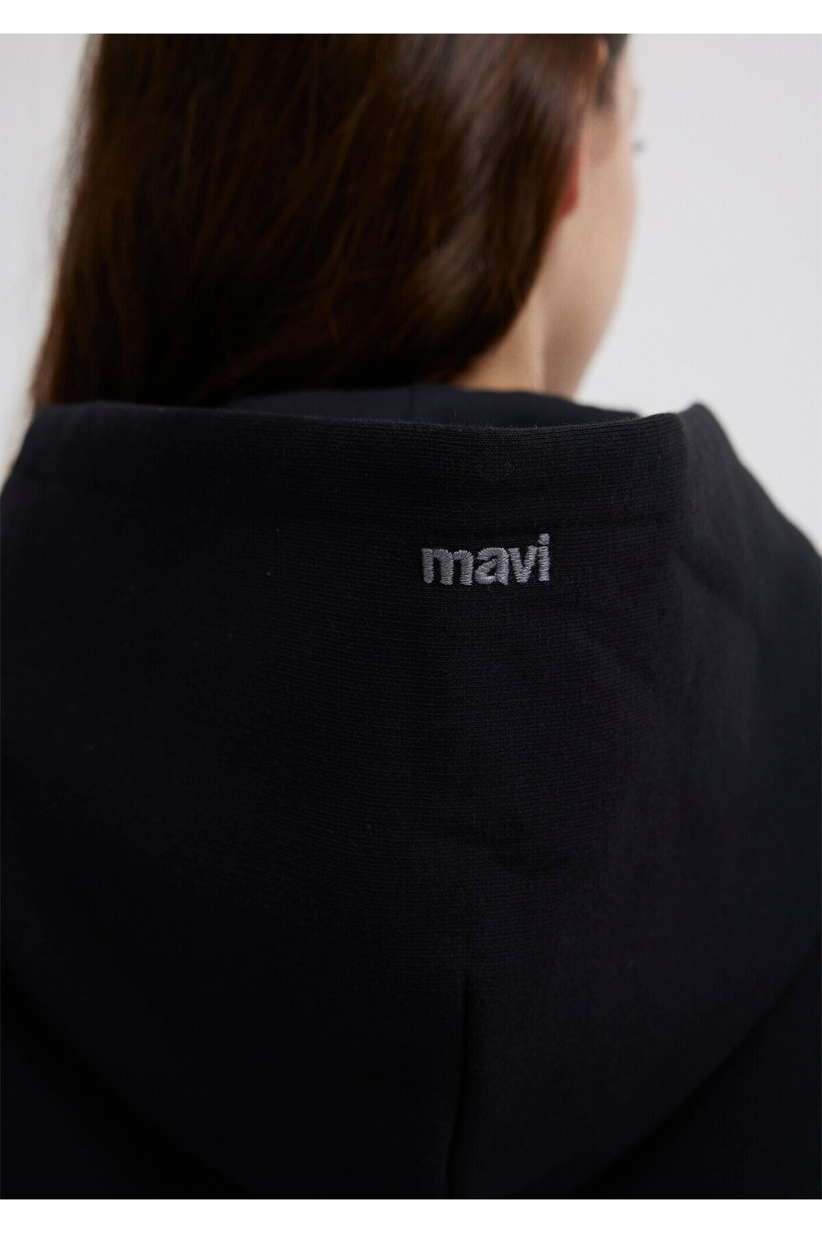 Mavi  Logo Nakış Detaylı Kapüşonlu Siyah Sweatshirt 1S10532-900 - Görsel 8
