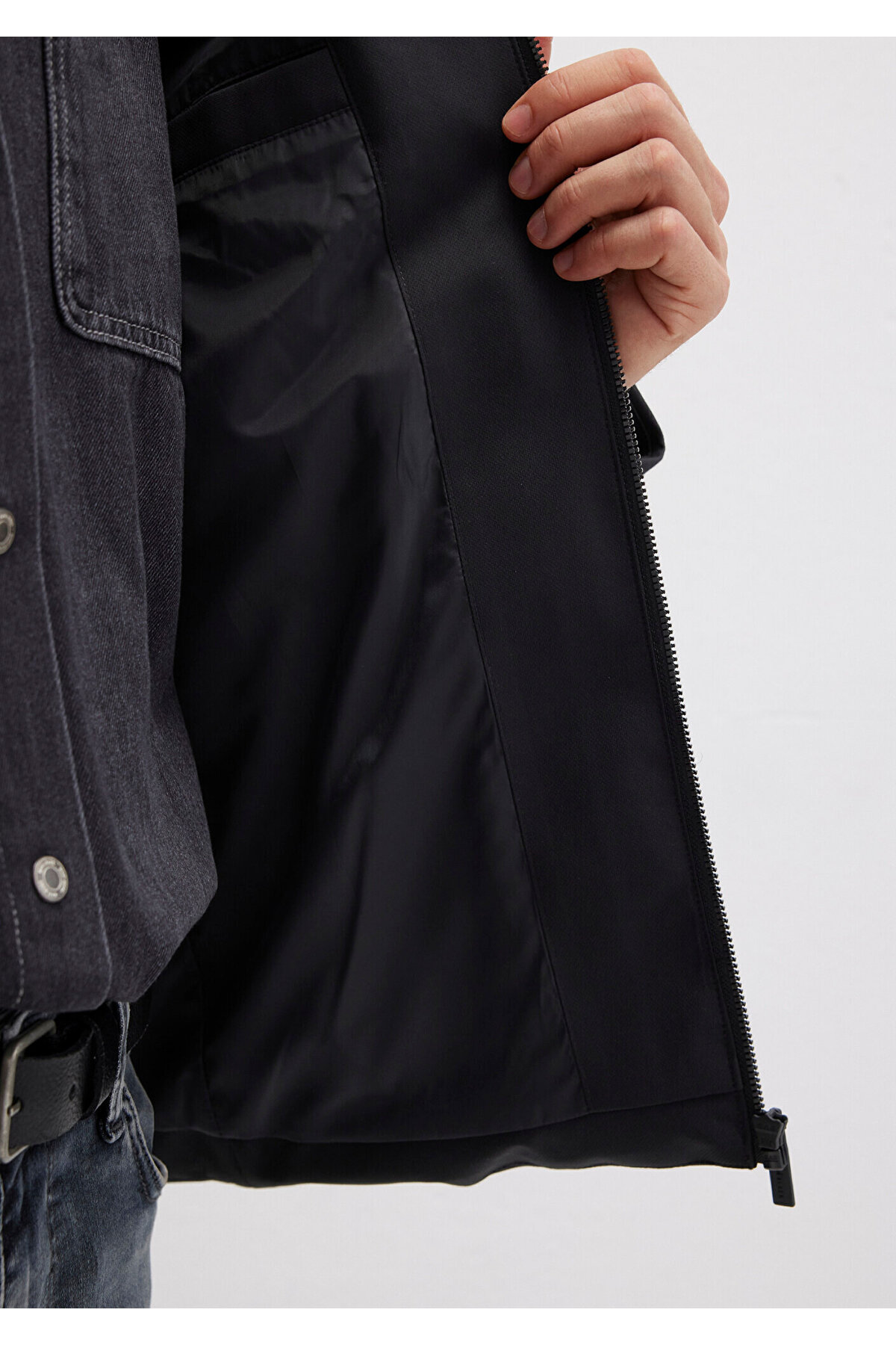 Mavi  Kapüşonlu Siyah Şişme Mont 0110652-71379 - Görsel 7