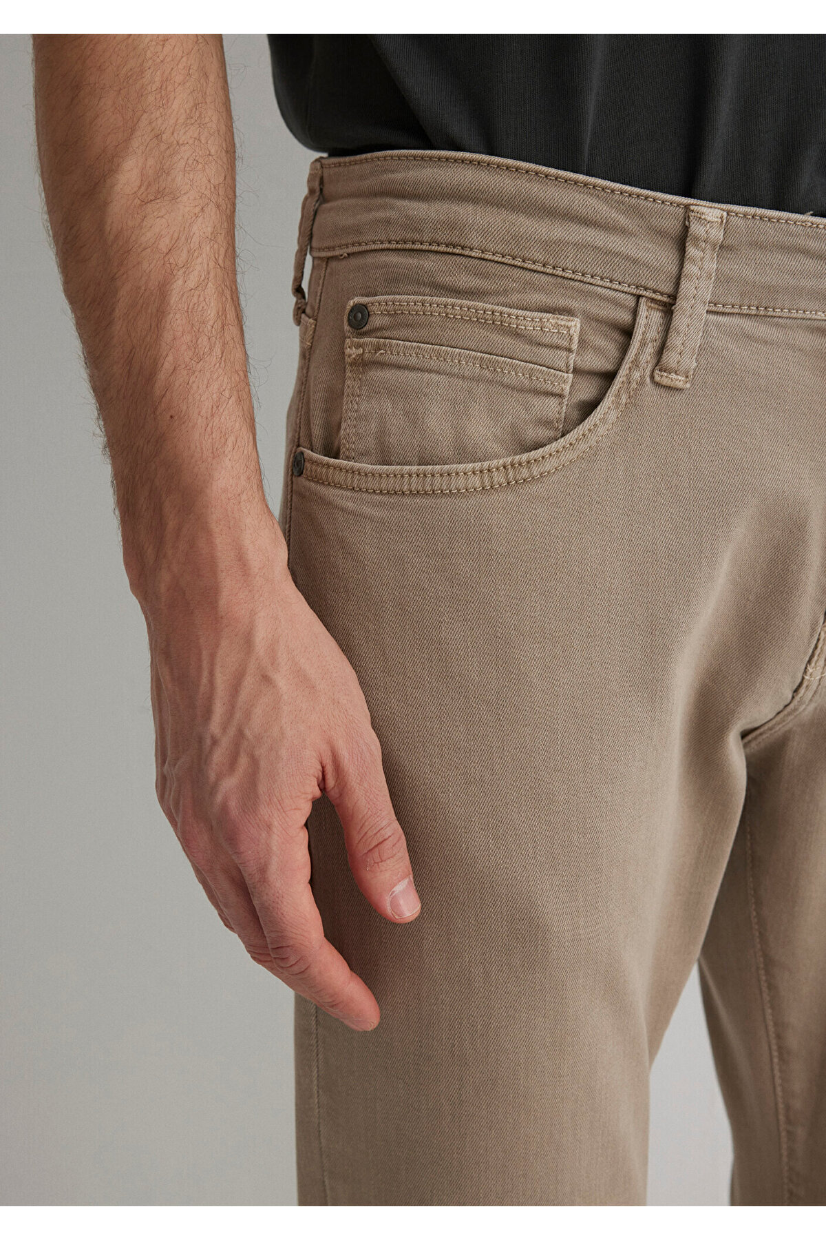 Mavi  Marcus Bej Comfort Gabardin Pantolon 0035186566 - Görsel 5