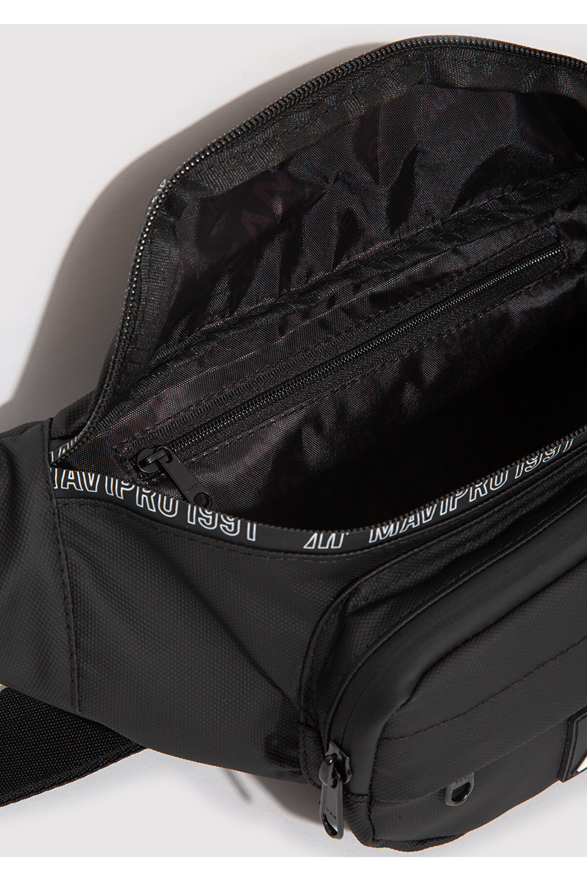 Mavi  Pro Detaylı Siyah Bel Çantası 0911566-900 - Görsel 5