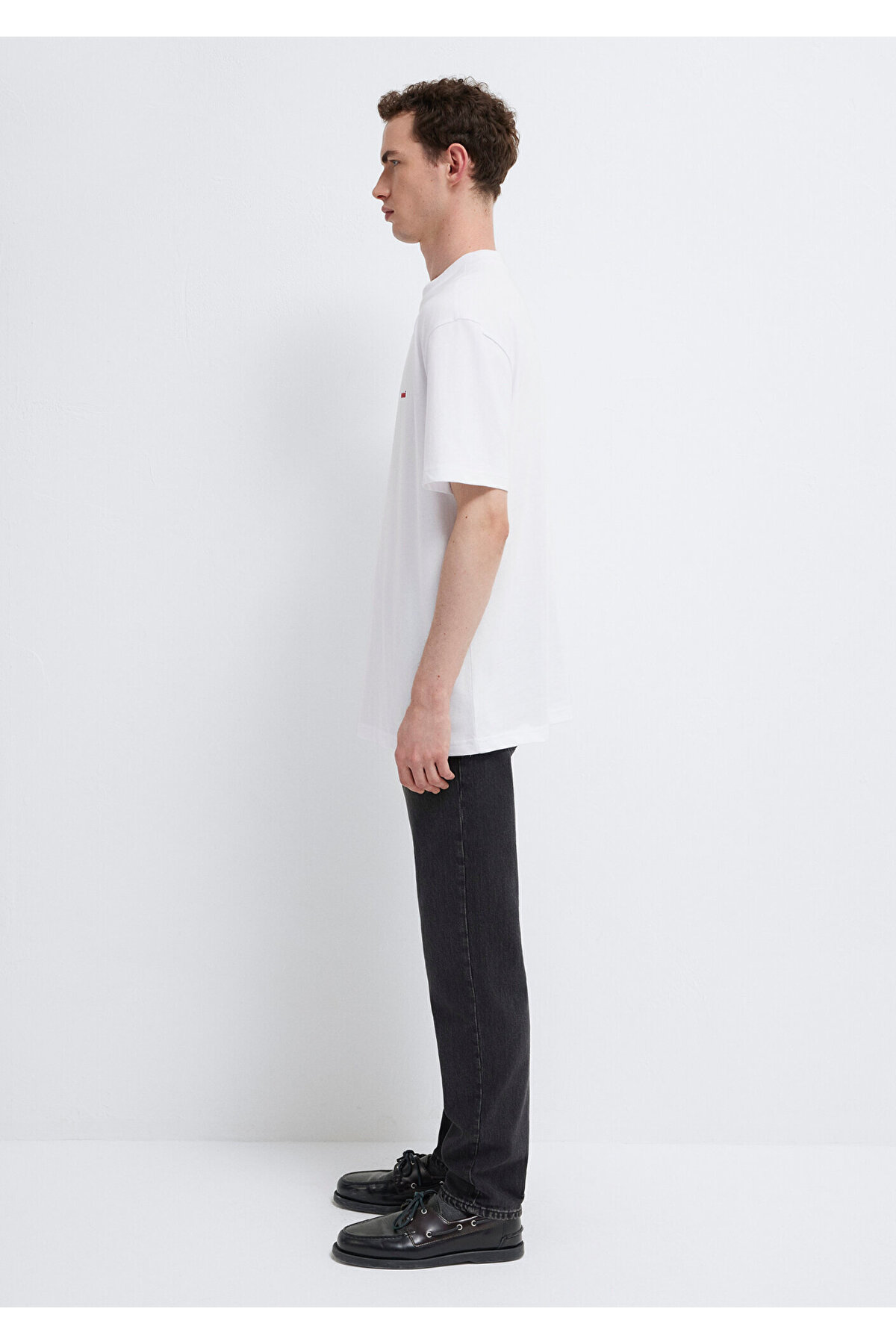 Mavi  Logo Baskılı Beyaz Basic Tişört Loose Fit / Bol Rahat Kesim 0612216-620 - Görsel 5