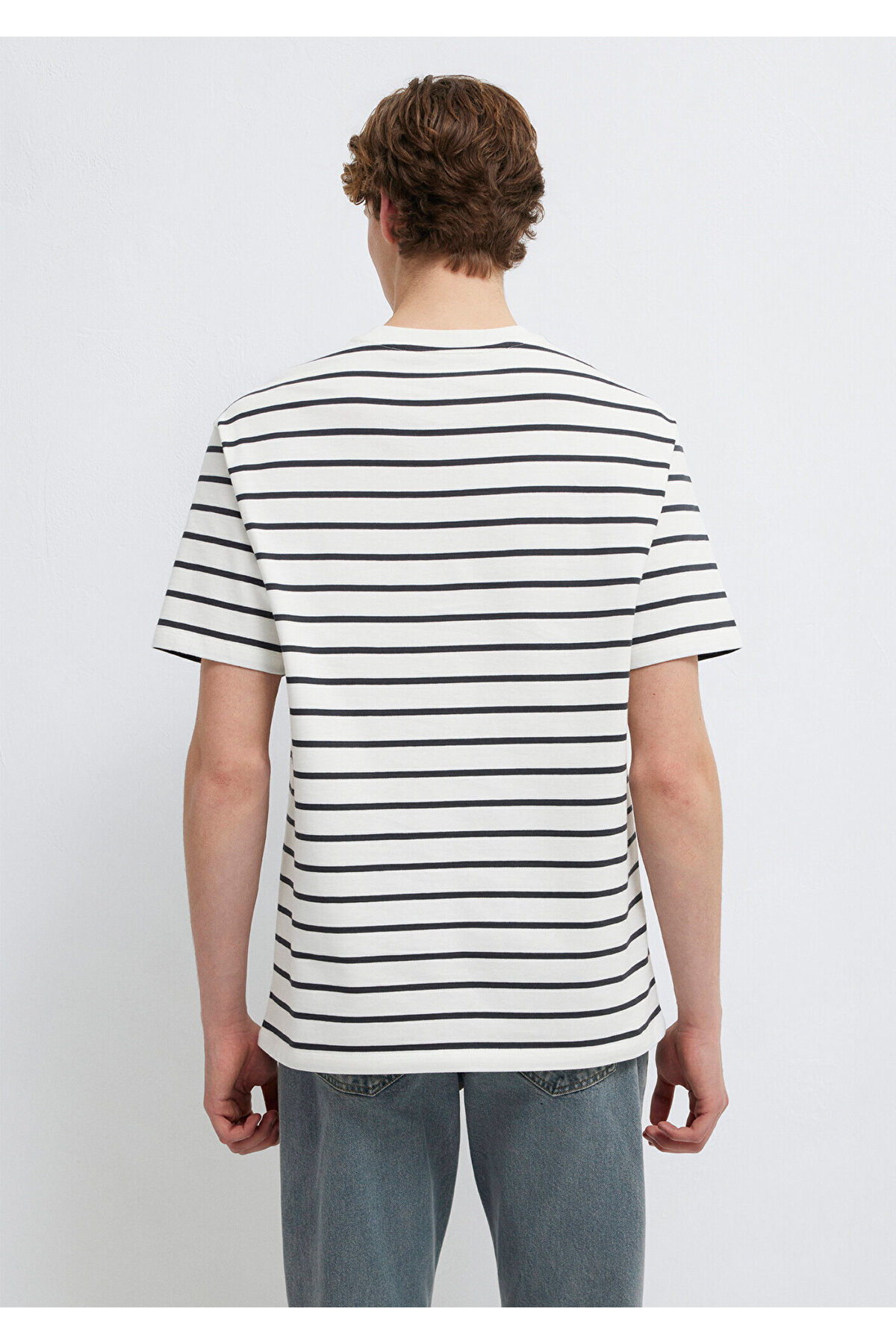 Mavi  Logo Baskılı Çizgili Beyaz Tişört Loose Fit / Bol Rahat Kesim 0612420-86678 - Görsel 5
