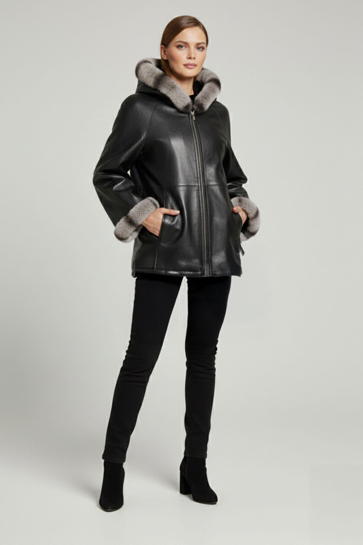 Deriderim  Siyah Perla Geniş Kesim Içi Kumaş Çift Taraflı Kapüşon Ve Kol Ağzı Kürklü Kadın Hakiki Deri Kaban - Görsel 4