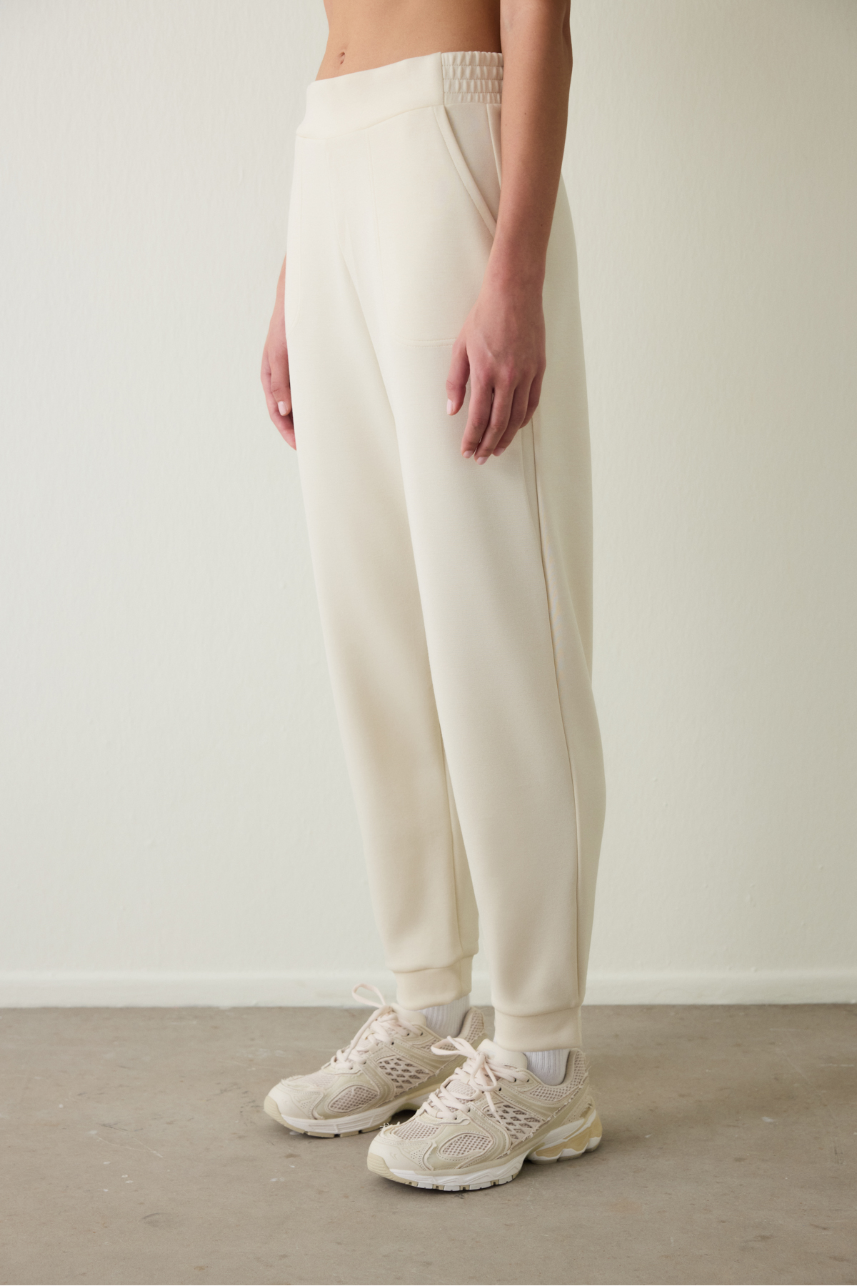 Penti  Bej Silky Feel Cepli Bağlama Detaylı Normal Bel Jogger Eşofman Altı - Görsel 2