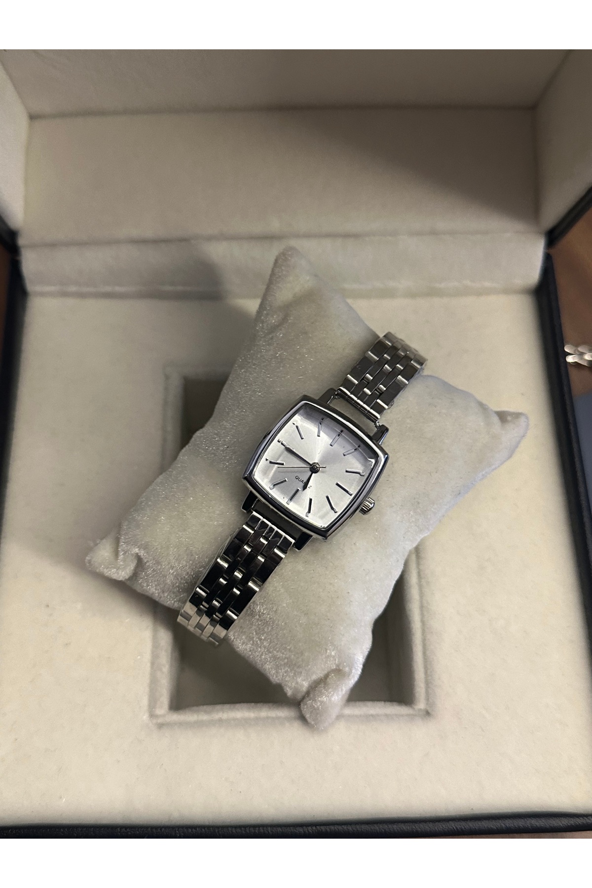 Elegant Square Vintage Watch Gift in Special Box
