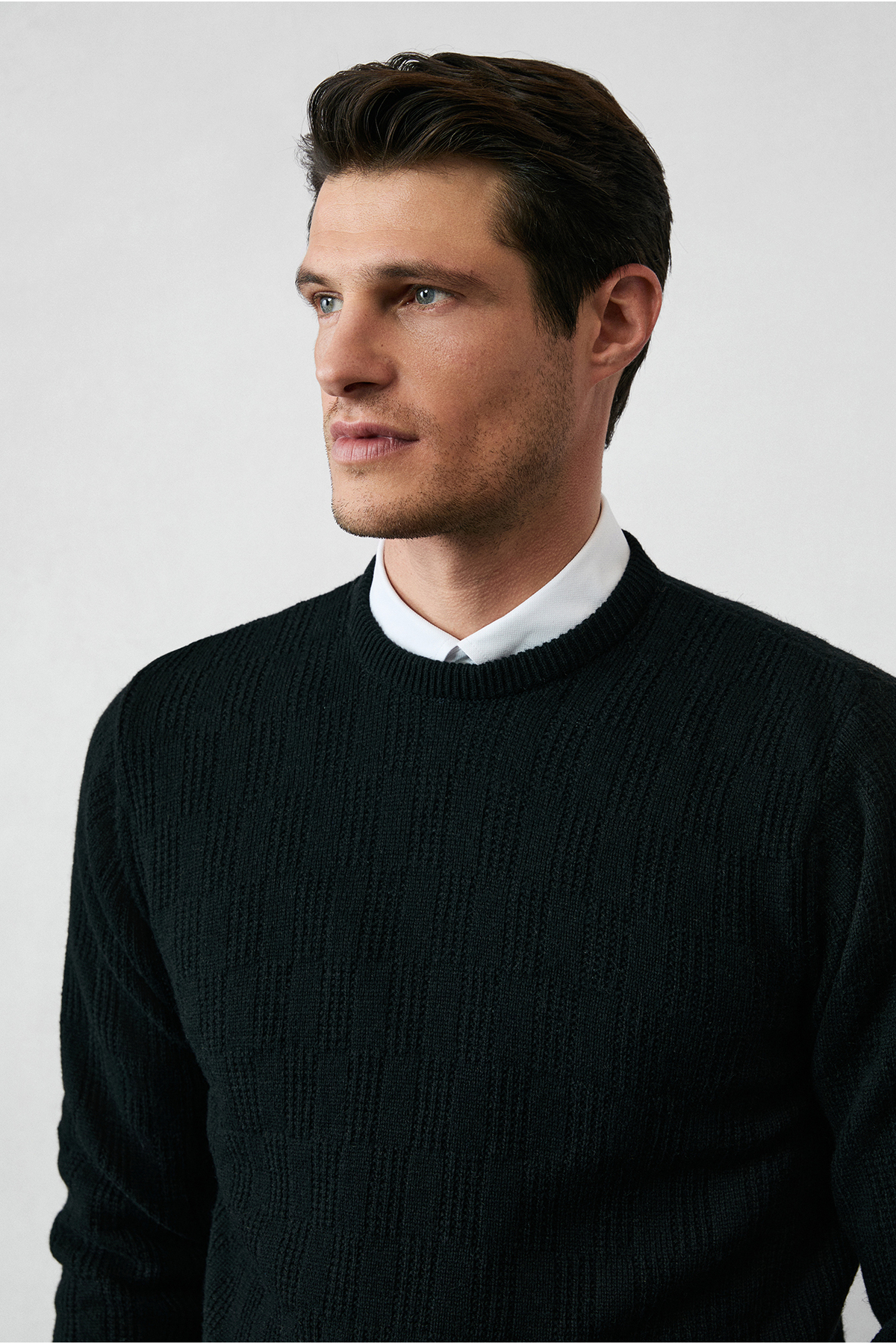 Kiğılı  Bisiklet Yaka Regular Fit Yünlü Desenli Triko Kazak - Görsel 2