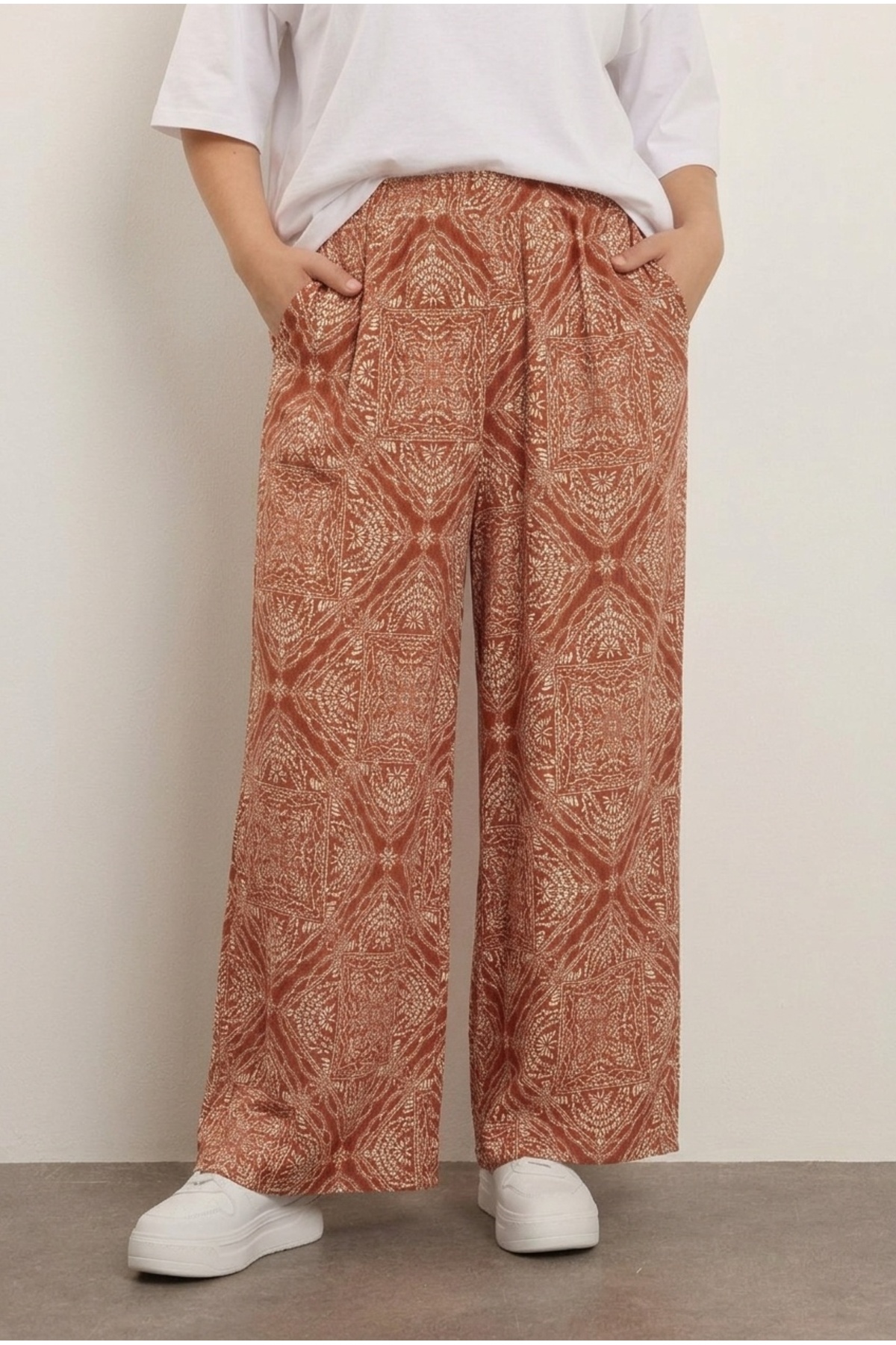 Stil Diva  Büyük Beden Bol Paça Beli Lastikli Cepli Geniş Baskılı Likralı Pantolon 310293 - Görsel 2