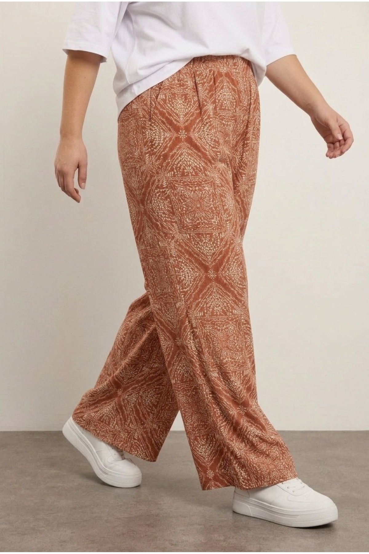 Stil Diva  Büyük Beden Bol Paça Beli Lastikli Cepli Geniş Baskılı Likralı Pantolon 310293 - Görsel 5