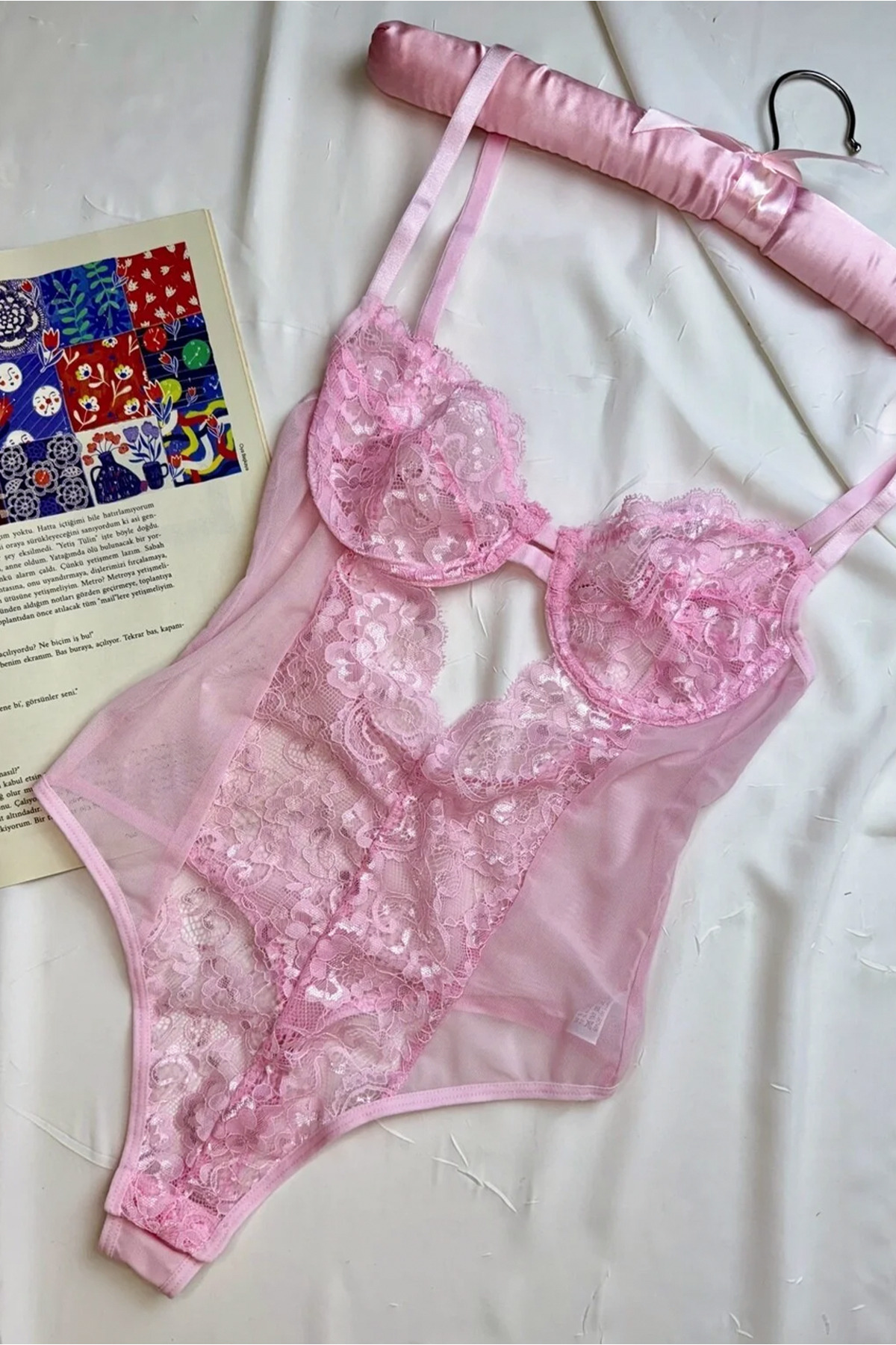Lorinyo Pembe Dantelli Balenli Kapsız Transparan Çıtçıtlı Bodysuit görsel 4