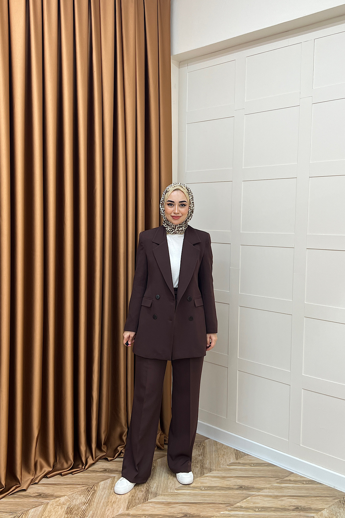 Four Button Jacket Set Brown
