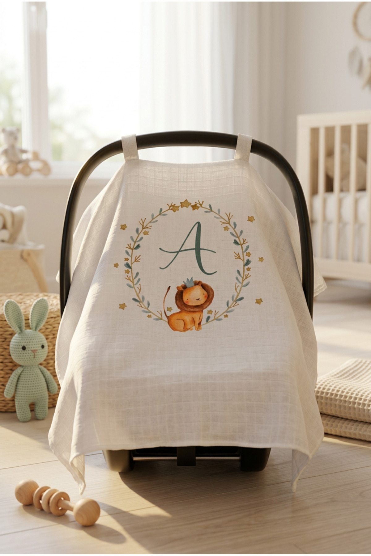 bebeqon Müslin Bebek Puset Örtüsü A Harfli Aslan Figürlü Beyaz 70x110 cm fotoğrafı 2 (önizleme)