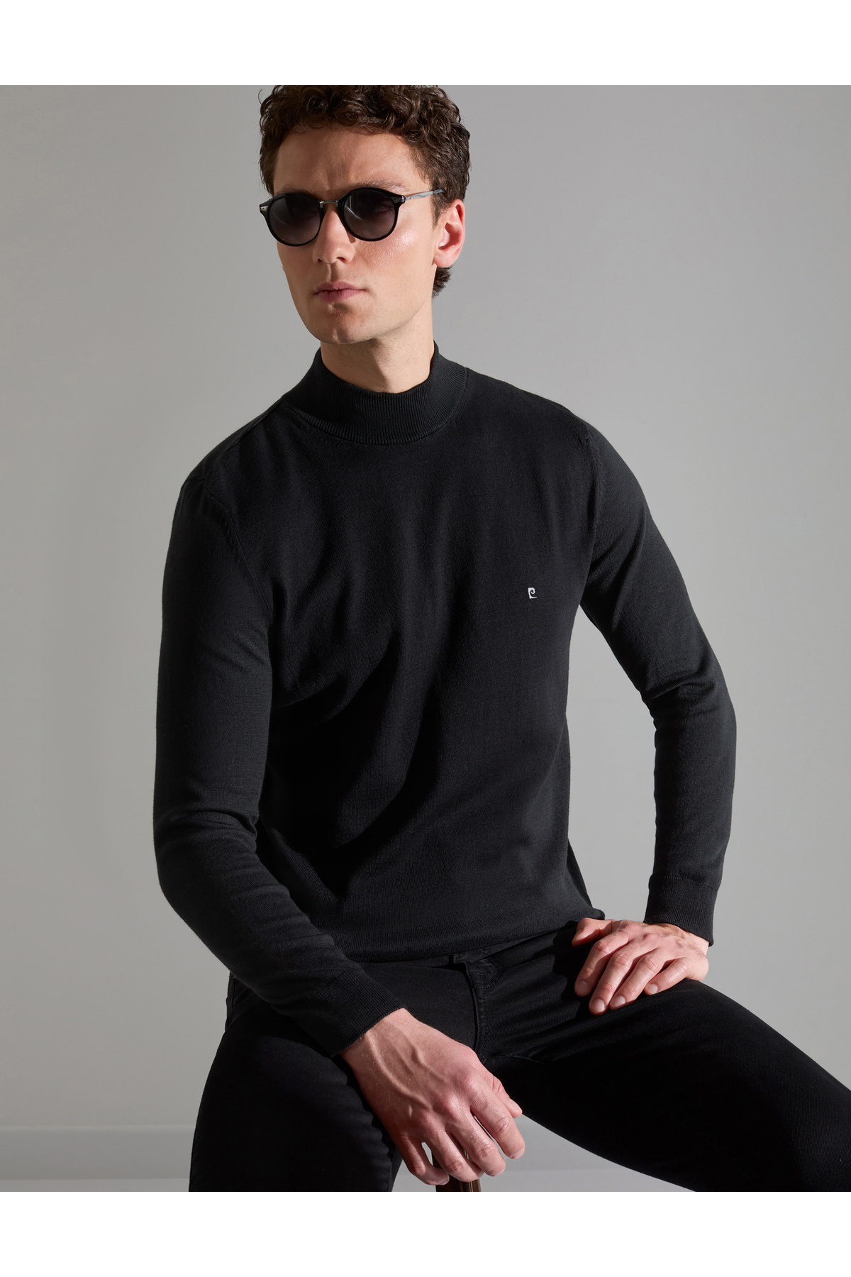 ژاکت بافتنی یقه اسکی مشکی اسلیم فیت مدل 50314176-VR046 پیر کاردین پلیور Pierre Cardin