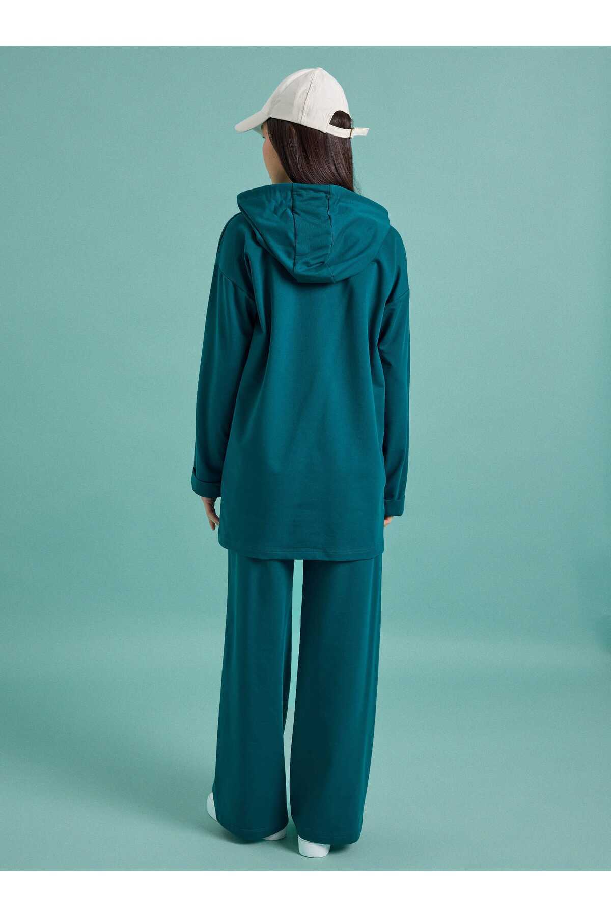 طقم بدلة رياضية بقلنسوة وتفاصيل خياطة - زمرد داكن...