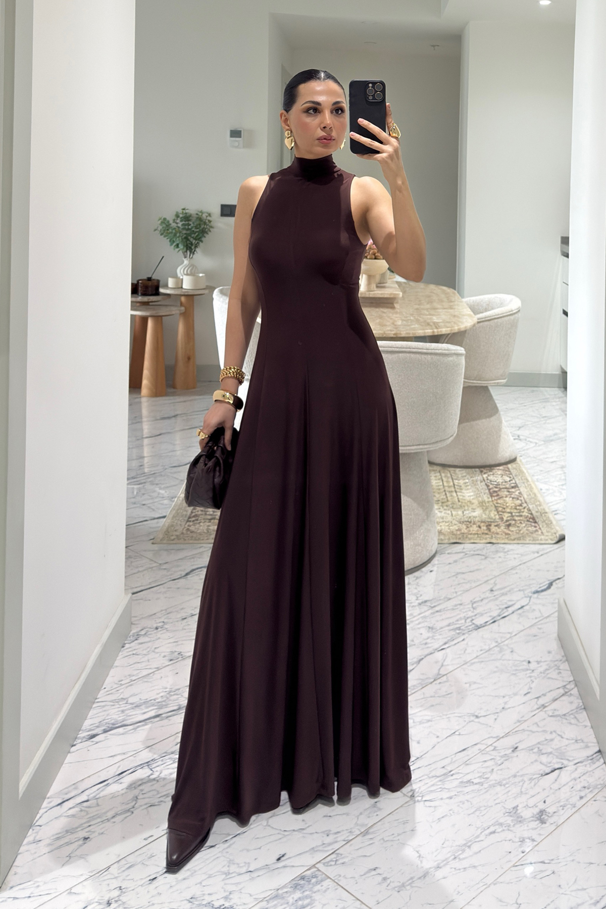 Seda Yalçın Atelier  Acı Kahverengi Balıkçı Yaka Maxi Boy Dökümlü Şık Kadın Elbise - Görsel 4