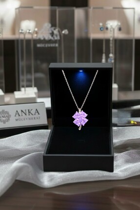 ank tasarım anka mücevherat IŞIKLI KUTUDA 925 AYAR GÜMÜŞ YONCA KADIN KOLYE (mor)