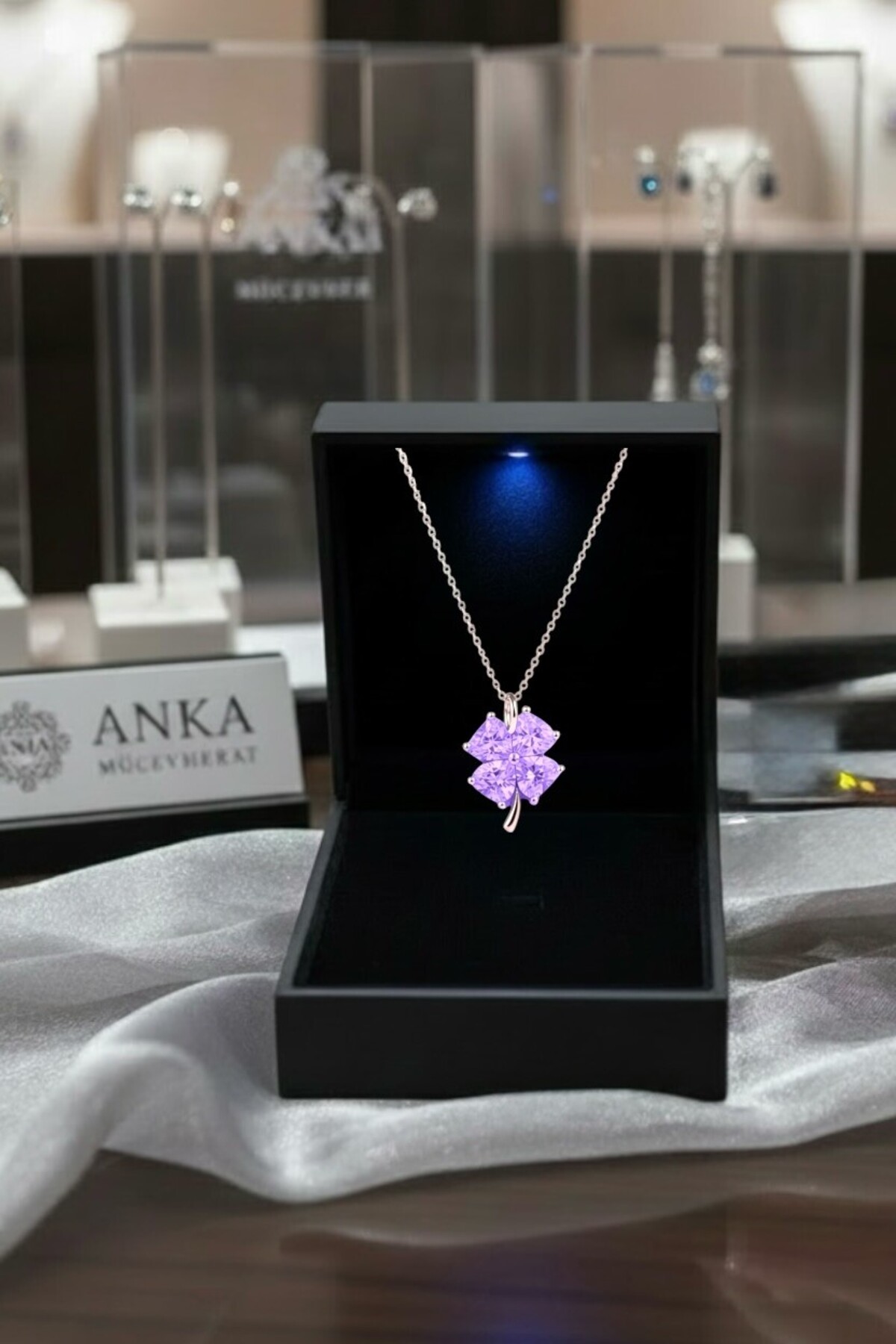 ank tasarım anka mücevherat IŞIKLI KUTUDA 925 AYAR GÜMÜŞ YONCA KADIN KOLYE (mor)