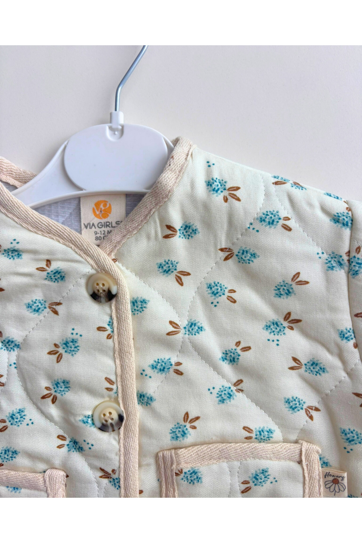 TinyAlp Tasarım Desenli Kız Bebek Mevsimik Kapitone Ceket fotoğrafı 4 (önizleme)