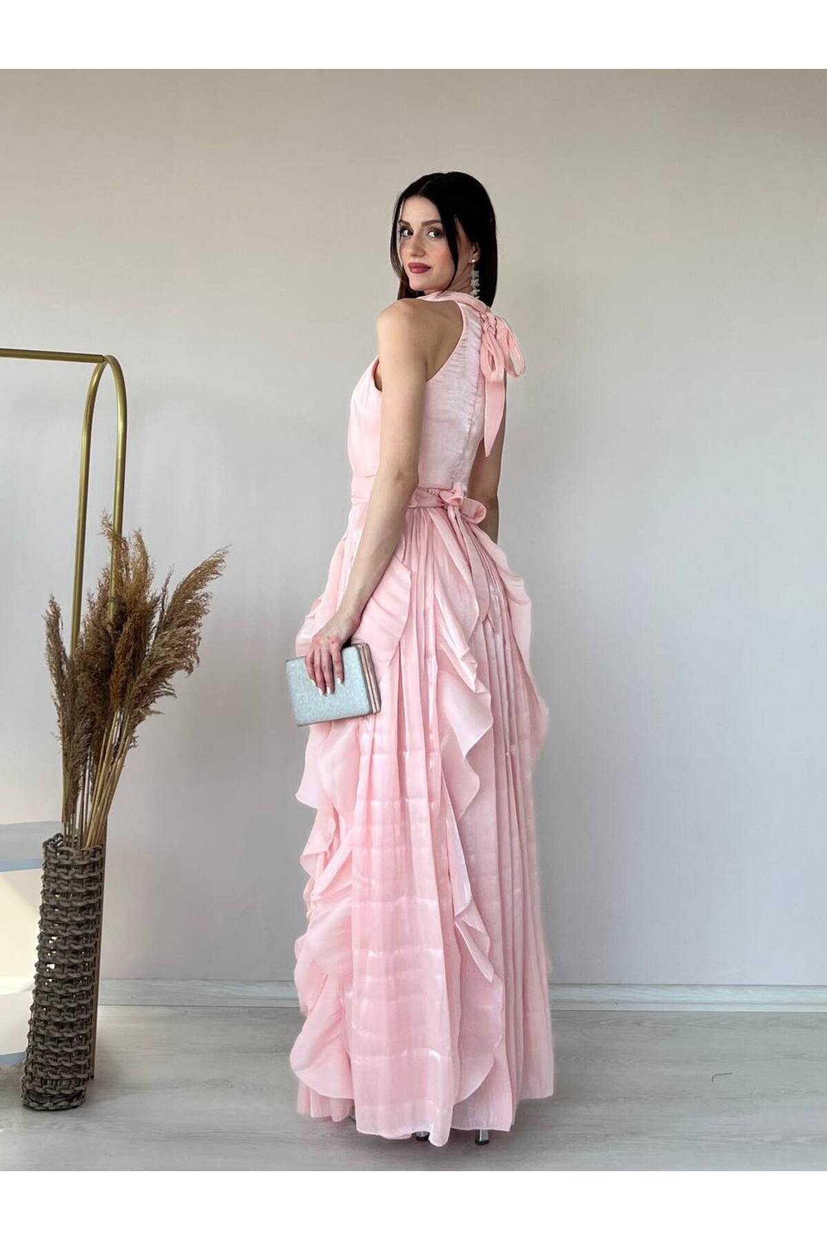 zoezoe  2-Eli-s Straplez Volanlı Yırtmaçlı Sıfır Kol Janjan Şifon Abiye Elbise - Görsel 3