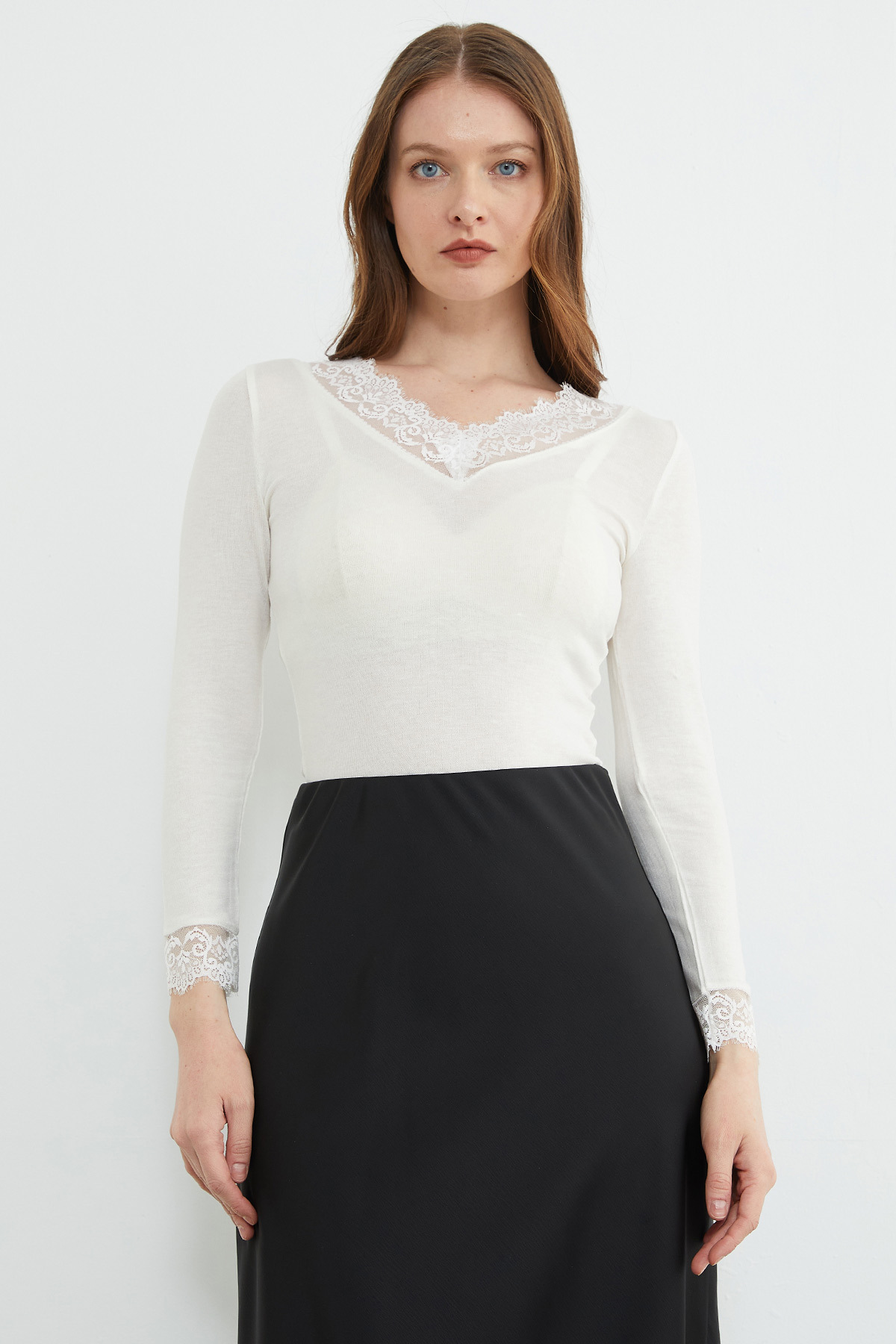 Fullamoda  Kol Ve Yaka Dantelli Transparan Bluz - Görsel 2