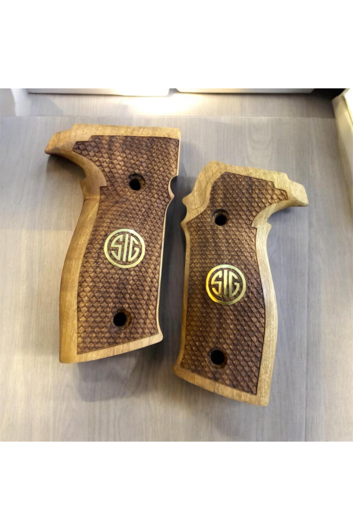 Sig Sauer P226 UYUNLU CEVİZ AHŞAP KABZE - Fiyatı, Yorumları