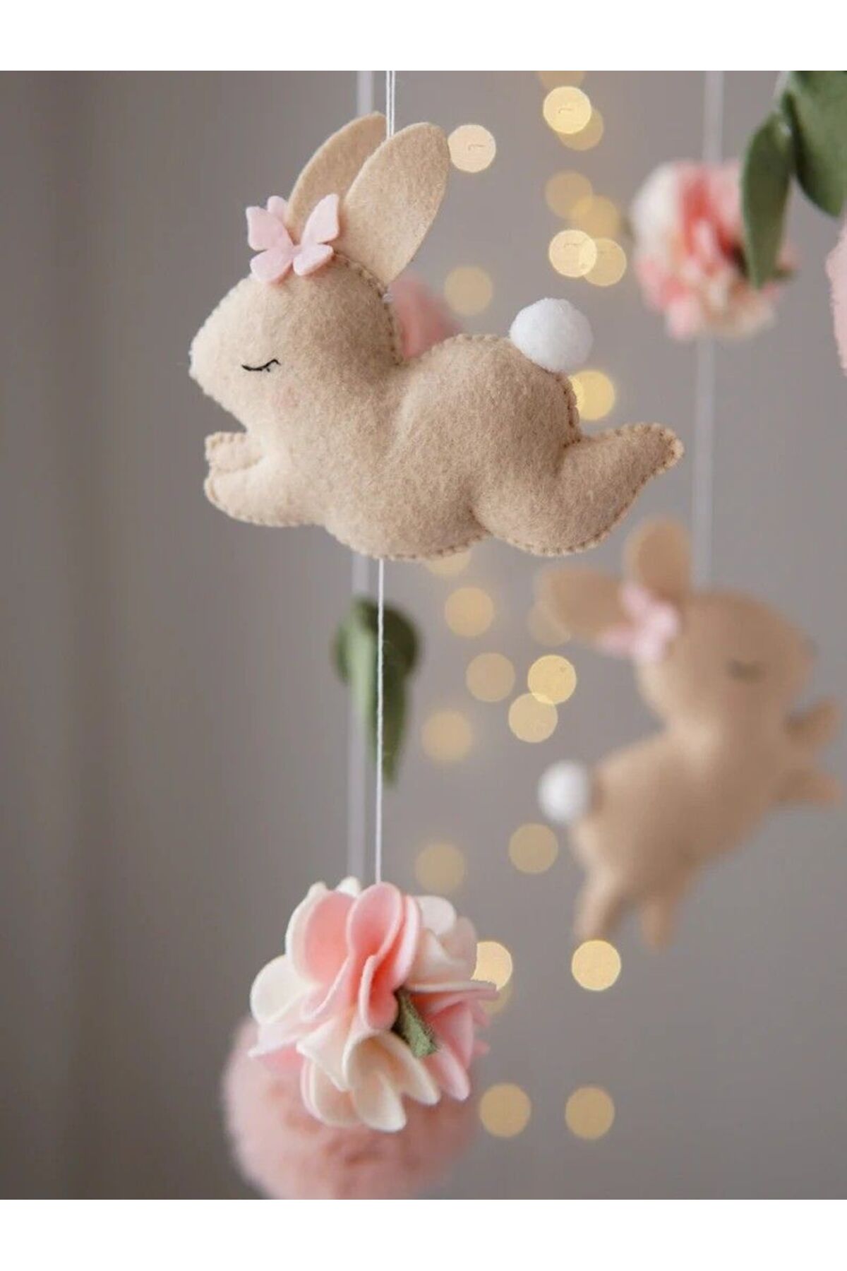 TREND METFİQ DECORATİON Premium El Yapımı Keçe Bebek Dönencesi - Montessori Yenidoğan Uyku Arkadaşı ve Beşik Oyuncağı anne fotoğrafı 2 (önizleme)