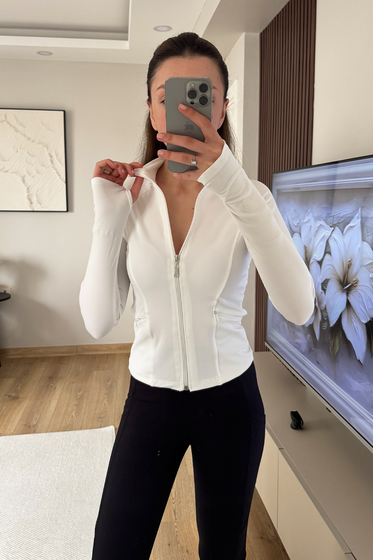 İlayda Toprak  Rover Kadın Uzun Kollu Parmak Geçirmeli Fermuarlı Cepli Beyaz Yoga Fitness Spor Bluz - Görsel 5