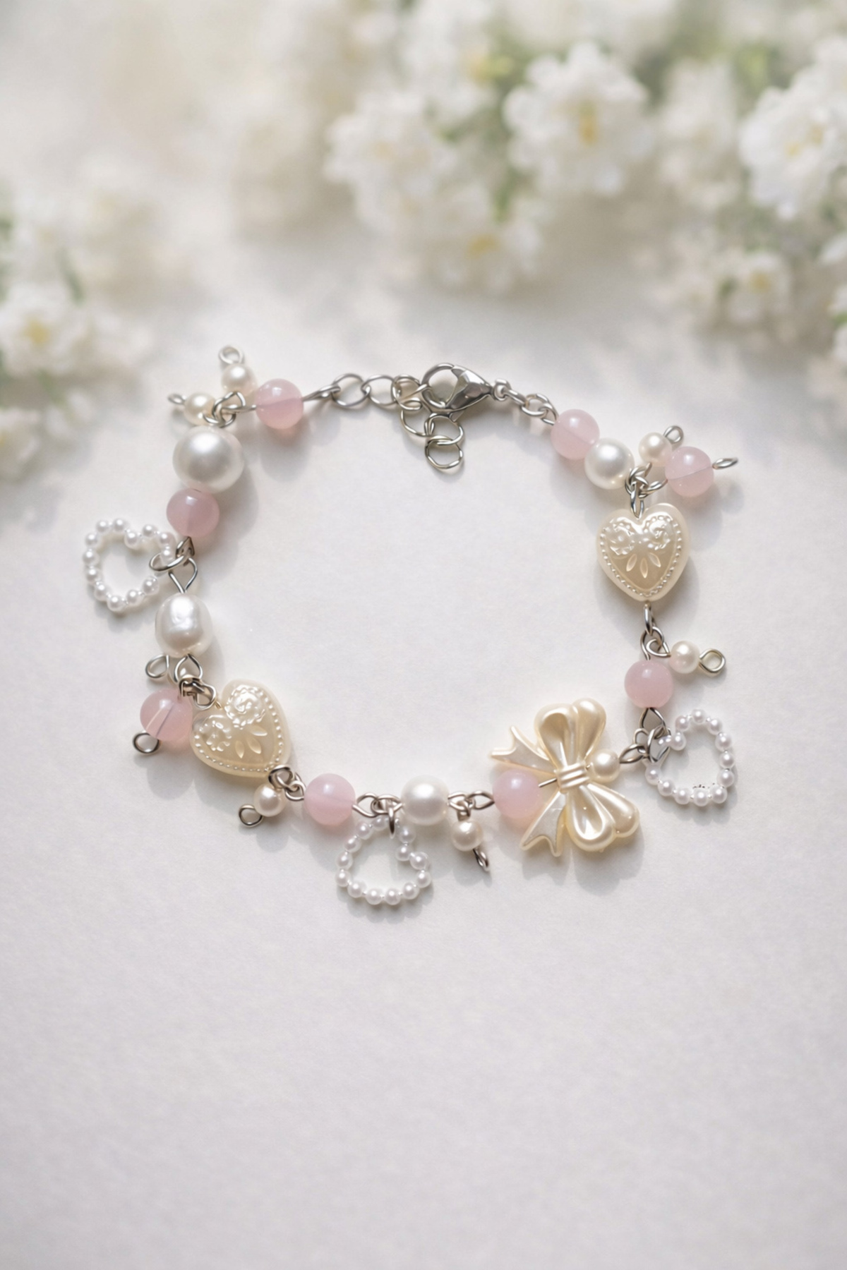 TREND COLLECTİON İncili Pembe Boncuklu Kalp & Fiyonk Charm Bileklik görsel 3