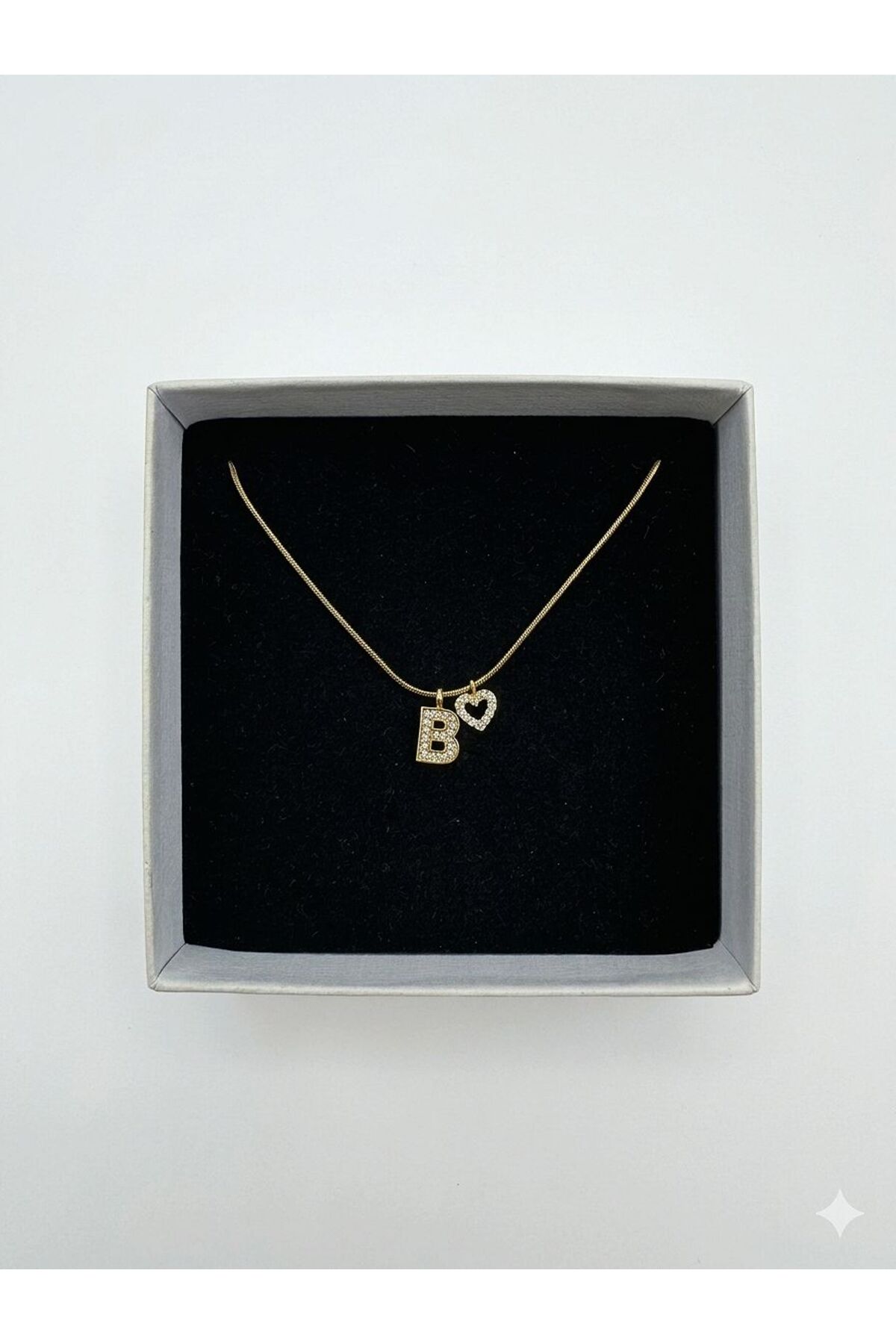 Taşlı Harf ve Kalp Charmlı 45 cm Paslanmaz Çelik Zincirli Kişiye Özel Gold Kadın Kolye