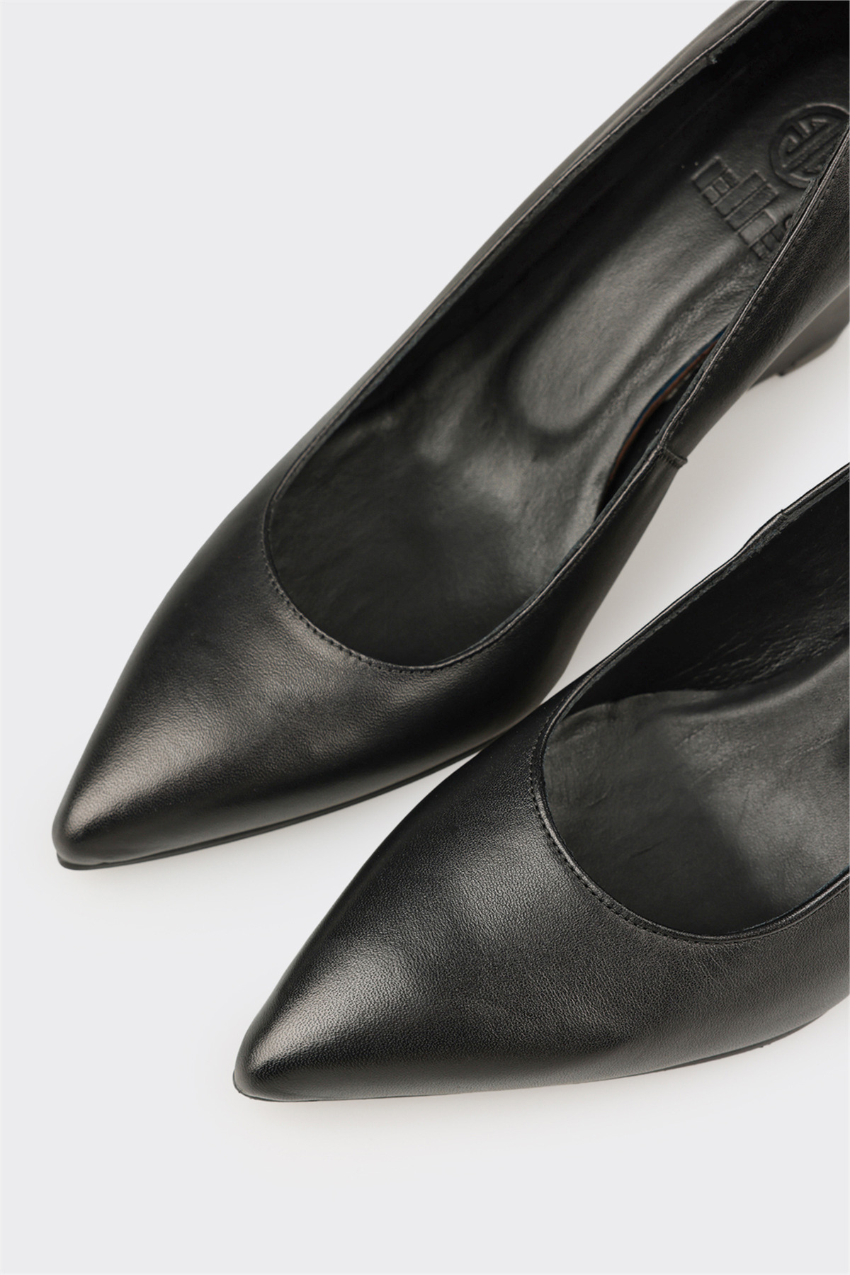 Elle Shoes Siyah Deri Kadın Orta Topuk Ayakkabı görsel 4