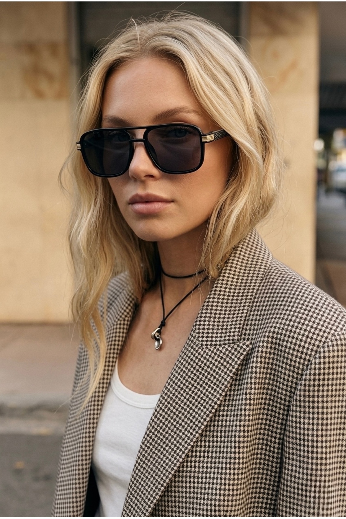 Chunky Frame Vera Unisex Kare Siyah Ultra Hafif Uv400 Filtreli Güneş Gözlüğü görsel 2