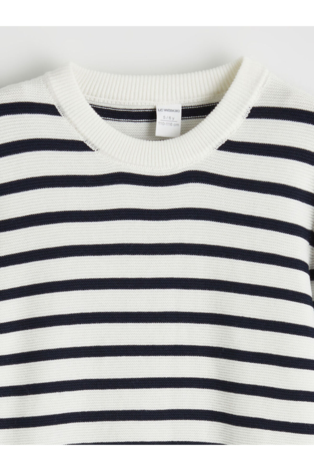 LC Waikiki Lacivert Bisiklet Yaka Çizgili Erkek Çocuk Triko Kazak fotoğrafı 2 (önizleme)