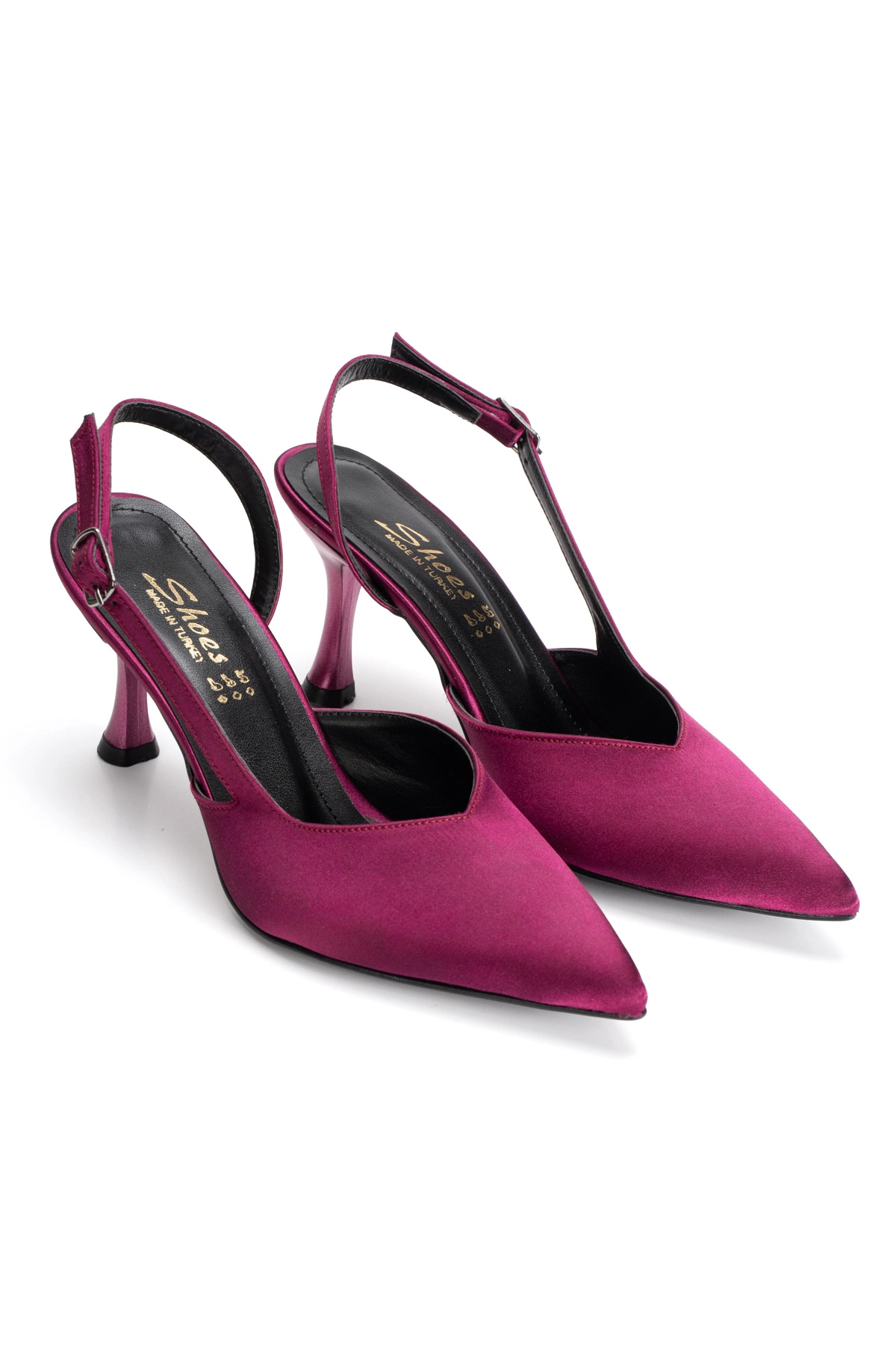 حذاء نسائي بكعب رفيع مفتوح من الخلف ومقدمة مدببة