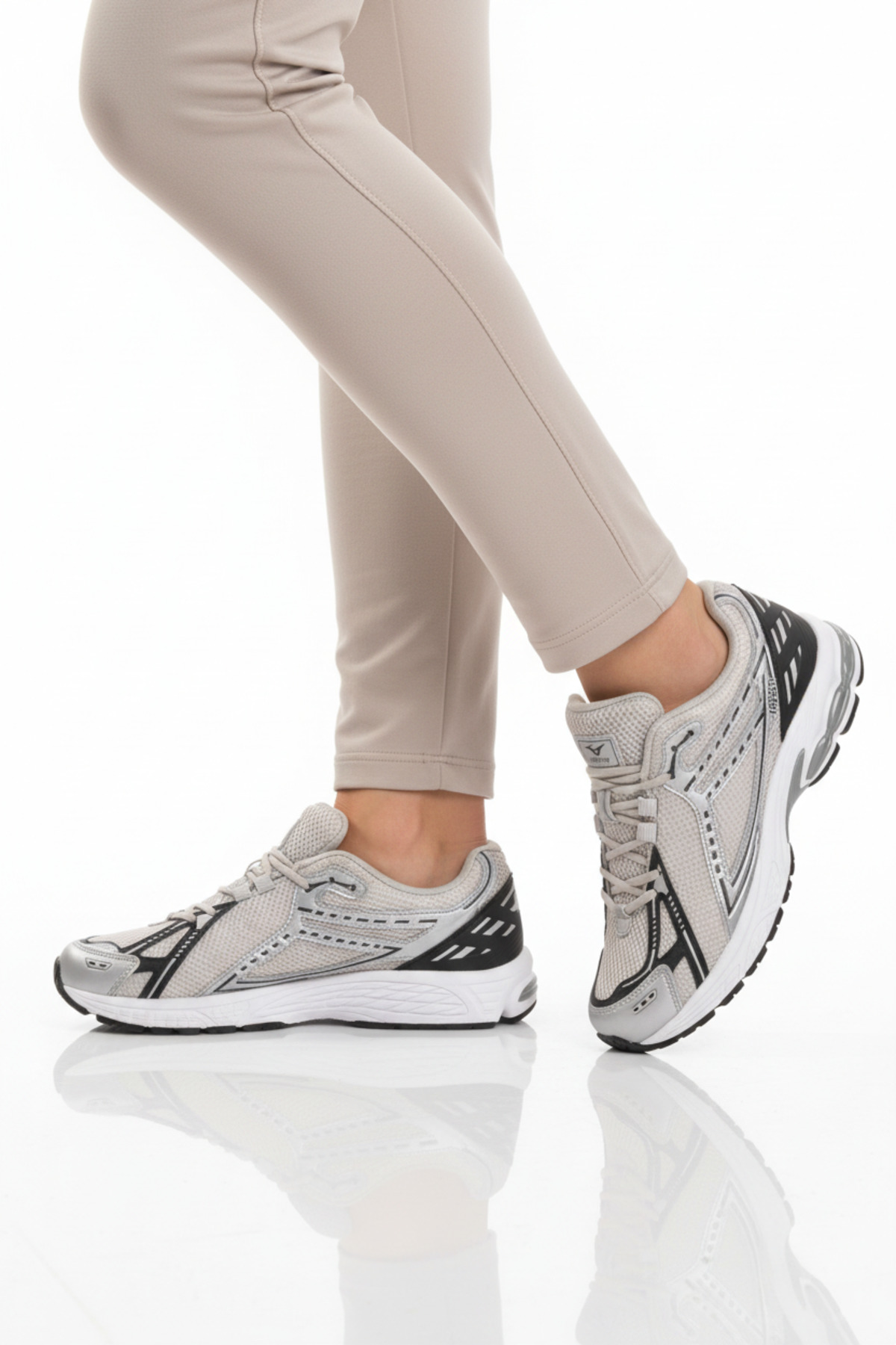 1505 Ruth Hafızalı Taban Hafif Esnek Buz Gri Unisex Spor Ayakkabı — رنگارنگ TYCBEBE96616164A8FF350900 — تصویر 2 از 5